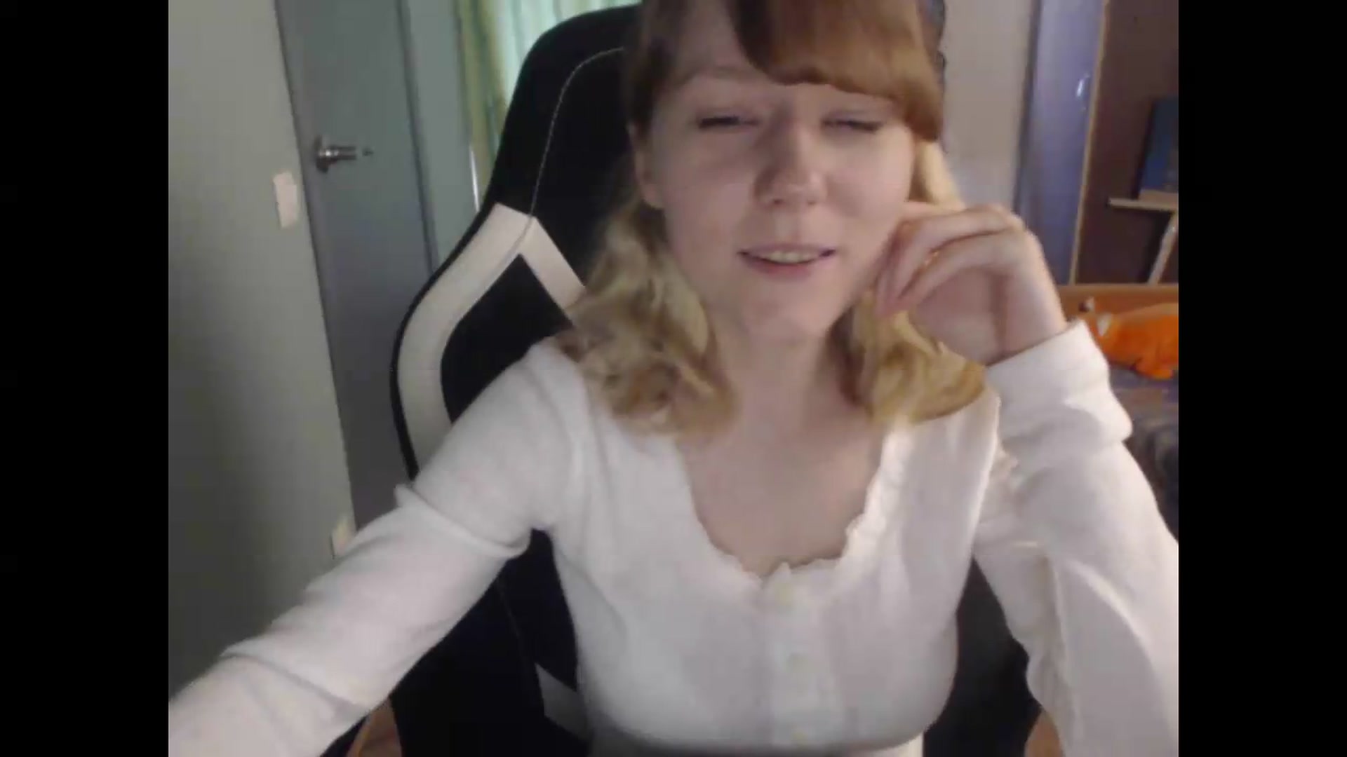 Gallery image thumbnail from NikiFoks18's myfreecams stream on, 07/29/2026, 06:52 image 19 of 20