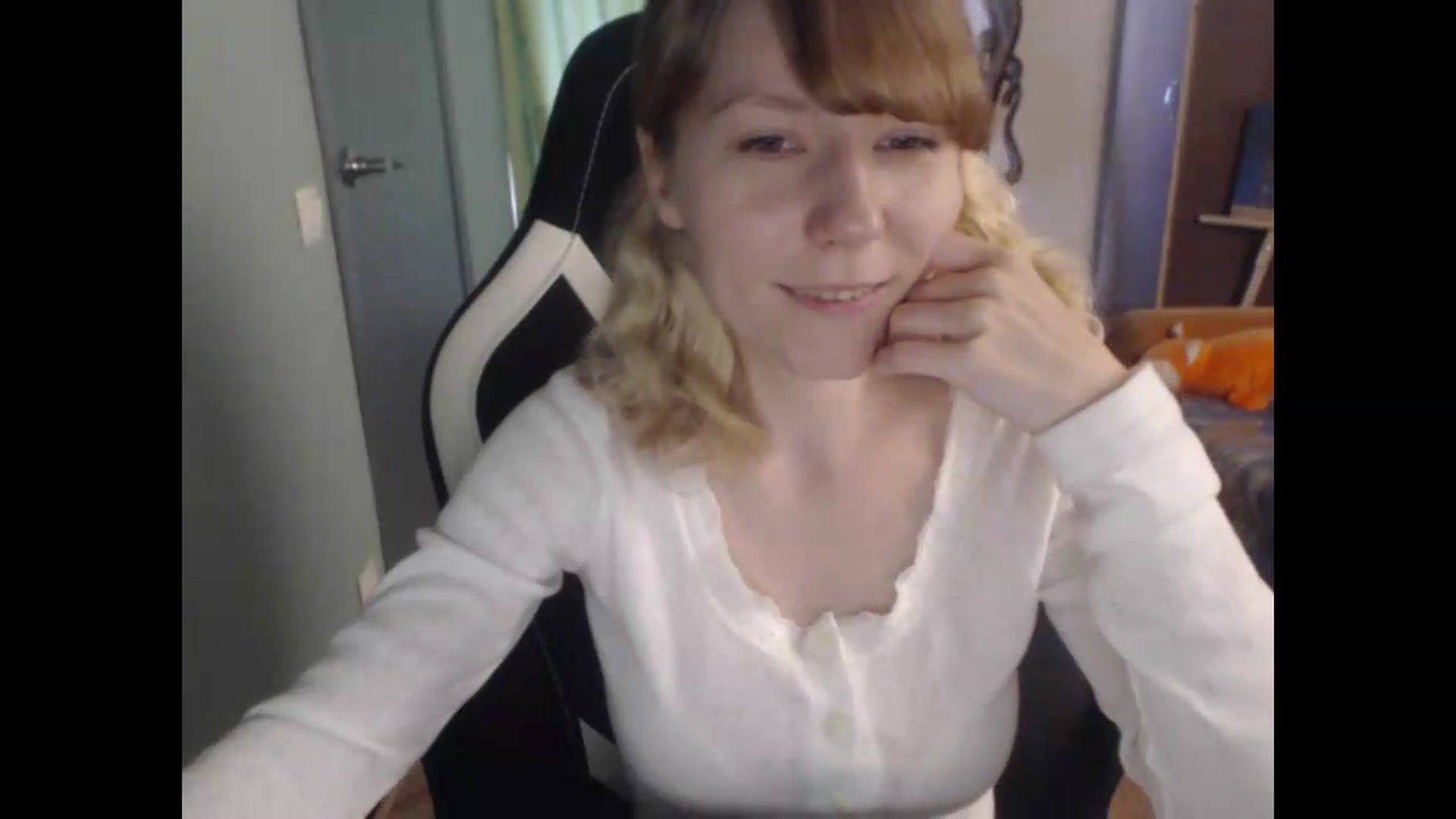 Gallery image thumbnail from NikiFoks18's myfreecams stream on, 07/29/2026, 06:52 image 18 of 20
