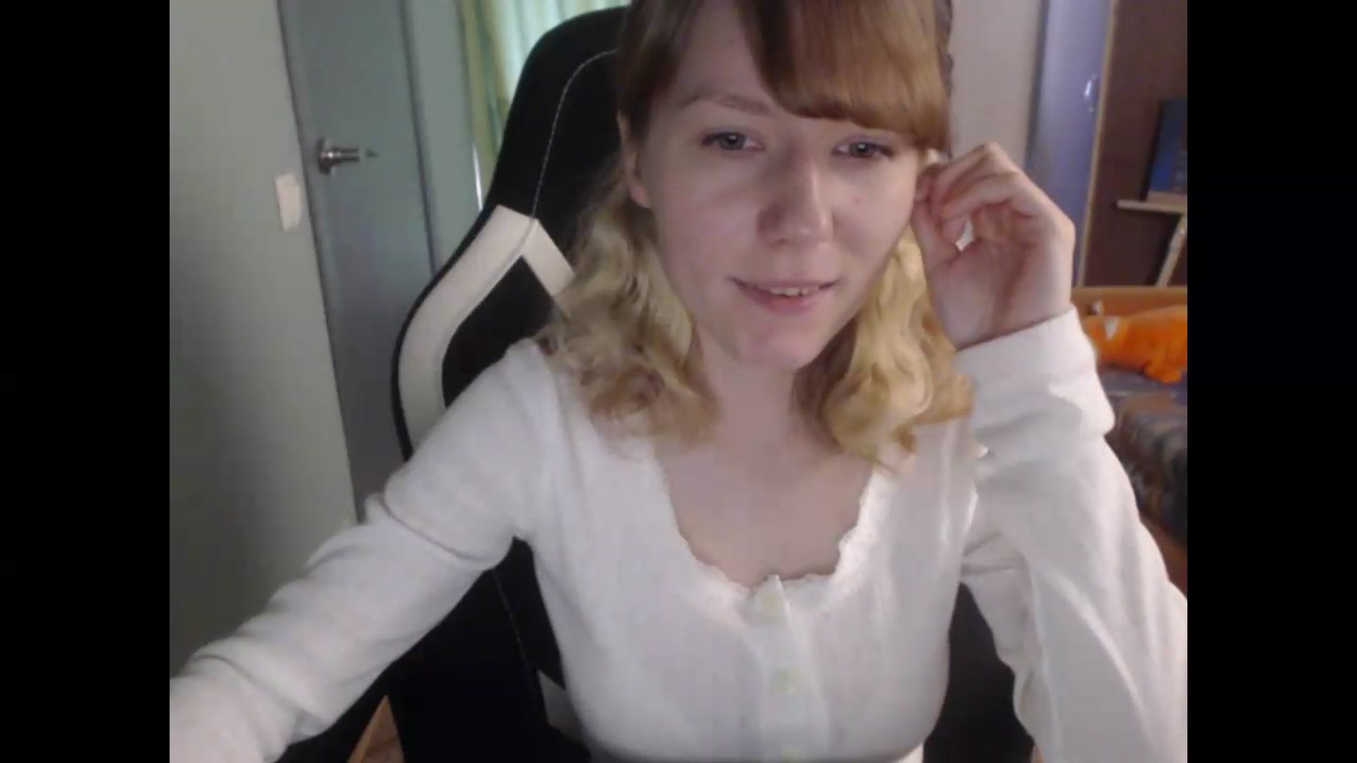 Gallery image thumbnail from NikiFoks18's myfreecams stream on, 07/29/2026, 06:52 image 6 of 20