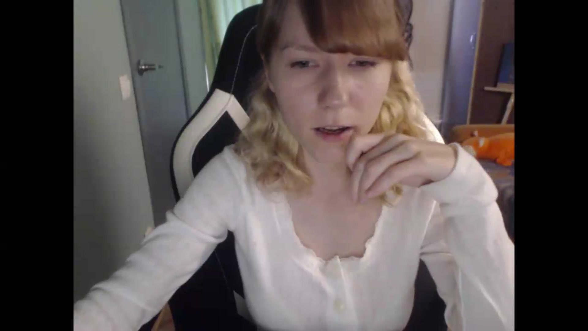 Gallery image thumbnail from NikiFoks18's myfreecams stream on, 07/29/2026, 06:52 image 13 of 20