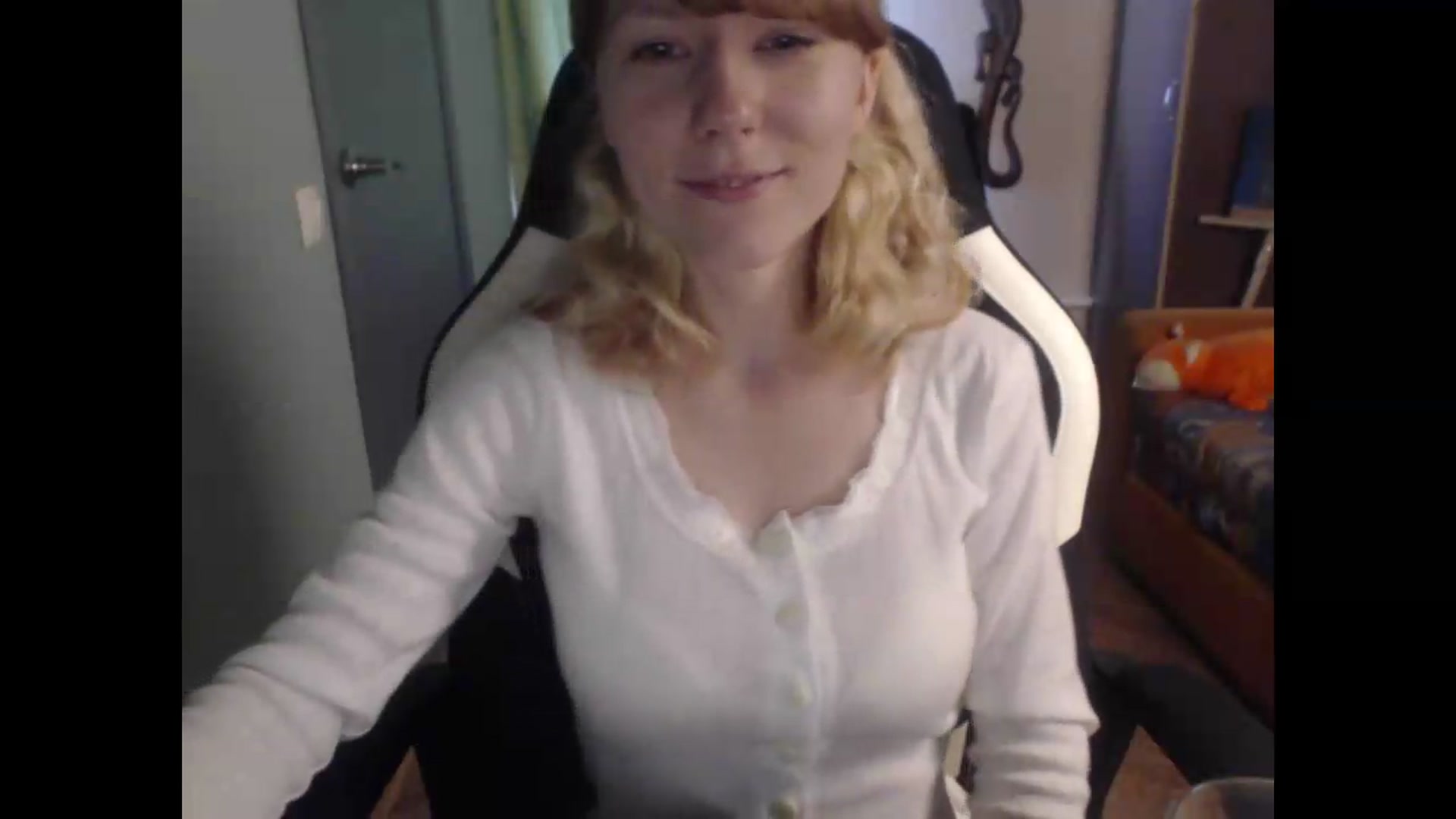 Gallery image thumbnail from NikiFoks18's myfreecams stream on, 07/29/2026, 07:14 image 12 of 20