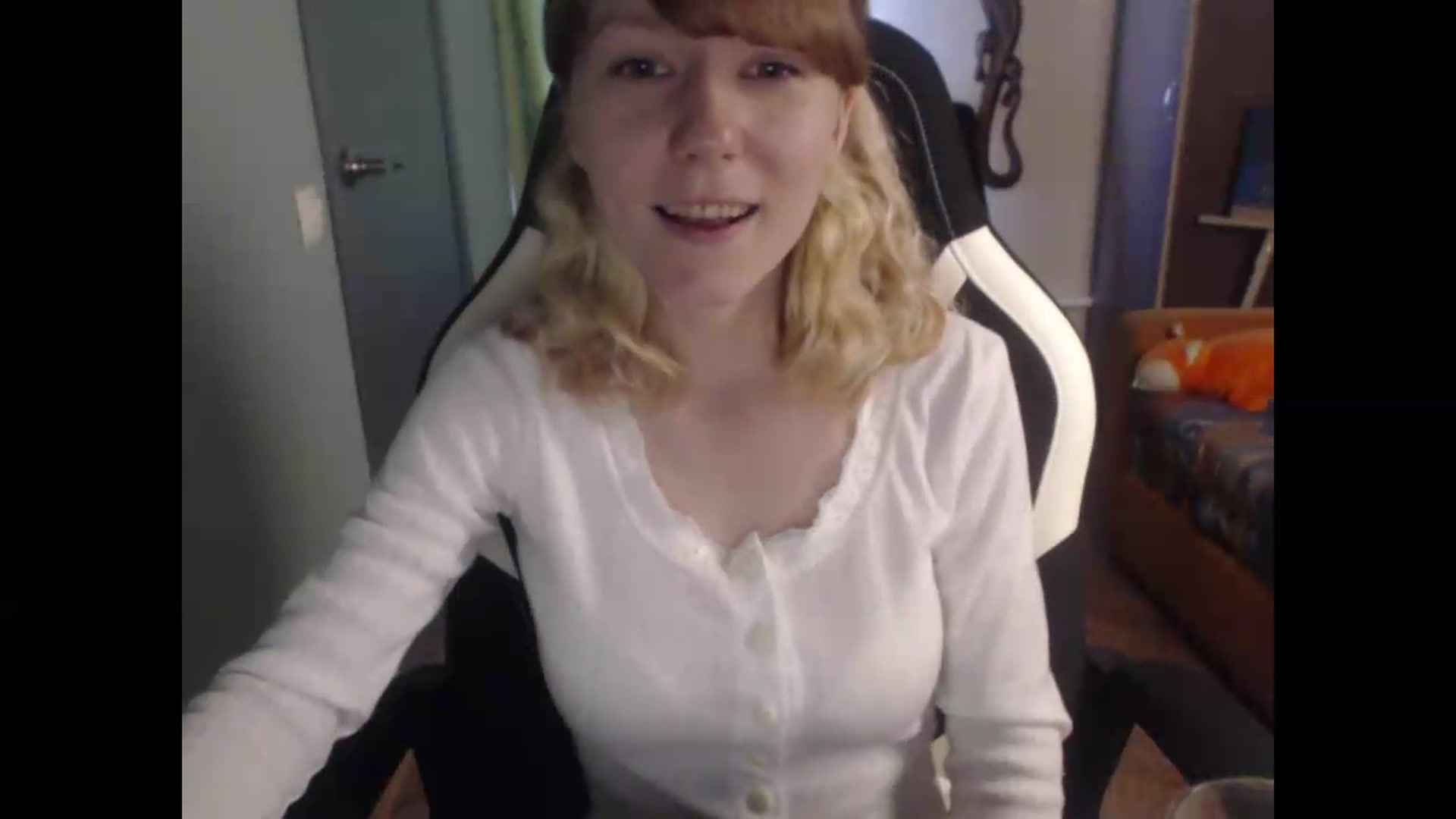Gallery image thumbnail from NikiFoks18's myfreecams stream on, 07/29/2026, 07:14 image 16 of 20