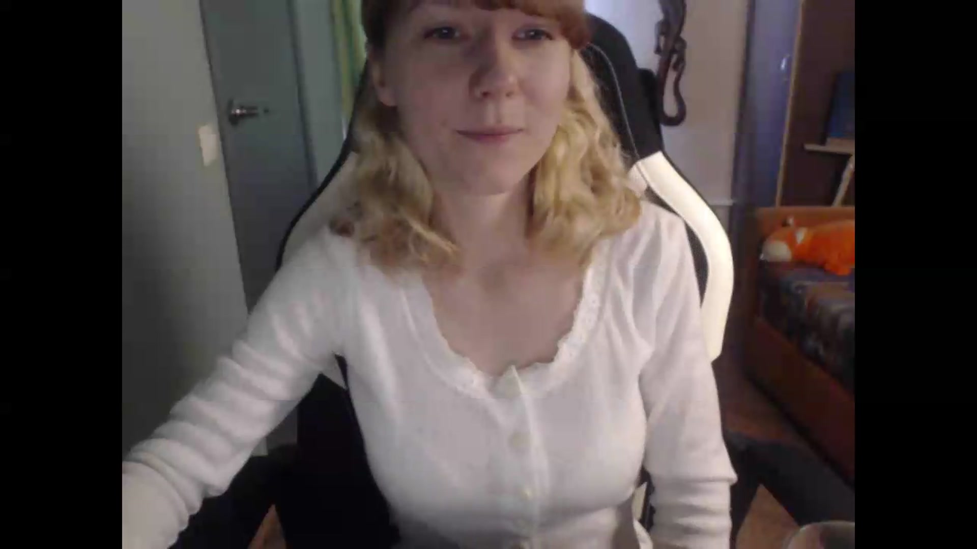 Gallery image thumbnail from NikiFoks18's myfreecams stream on, 07/29/2026, 07:14 image 13 of 20