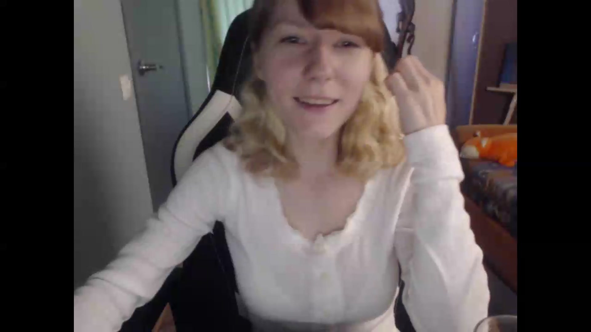Gallery image thumbnail from NikiFoks18's myfreecams stream on, 07/29/2026, 07:14 image 6 of 20