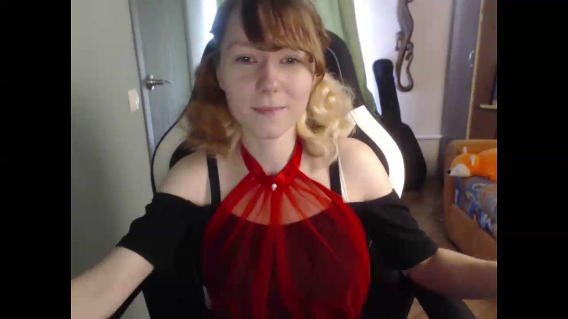 Gallery image thumbnail from NikiFoks18's myfreecams stream on, 07/31/2026, 06:33 image 16 of 20