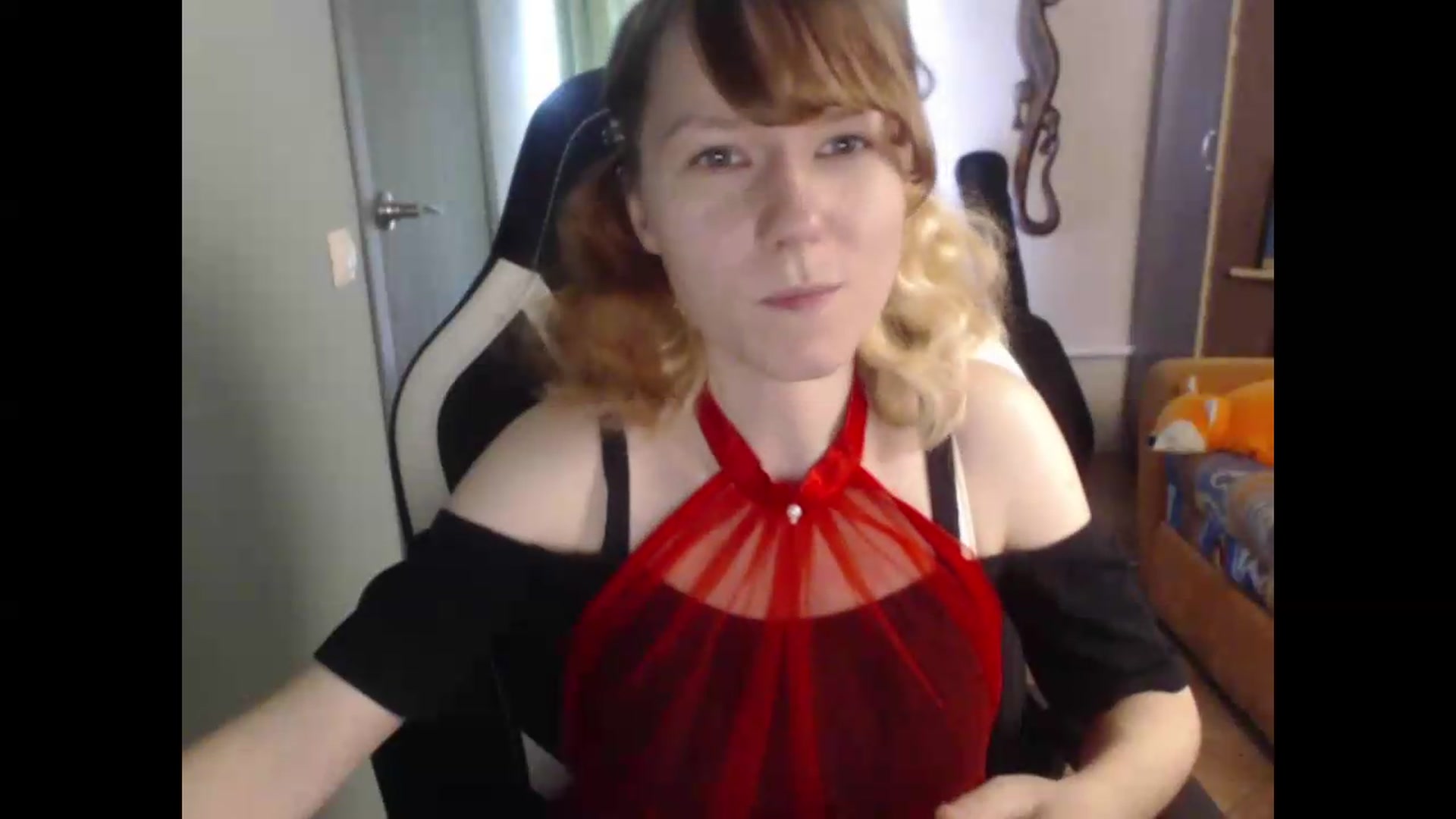 Gallery image thumbnail from NikiFoks18's myfreecams stream on, 07/31/2026, 06:33 image 13 of 20