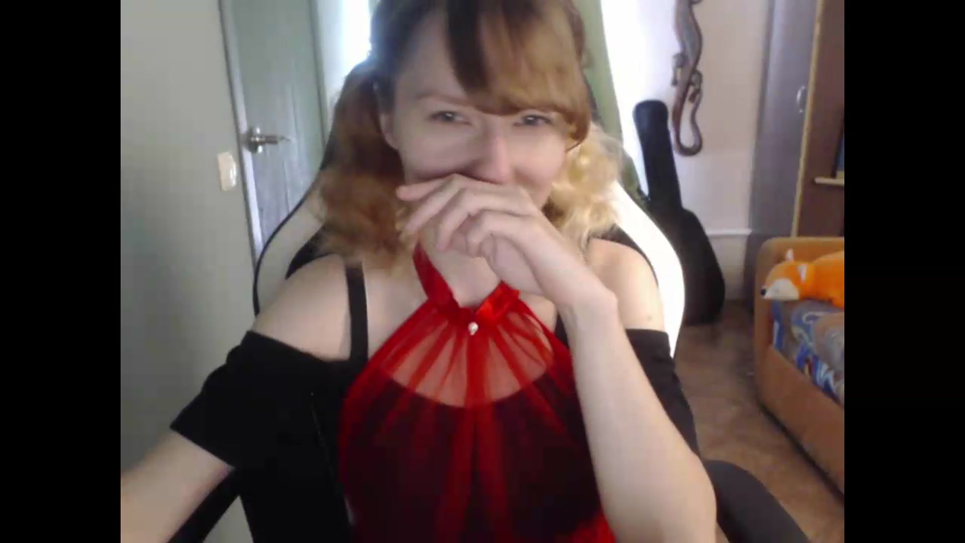 Gallery image thumbnail from NikiFoks18's myfreecams stream on, 07/31/2026, 06:52 image 13 of 20
