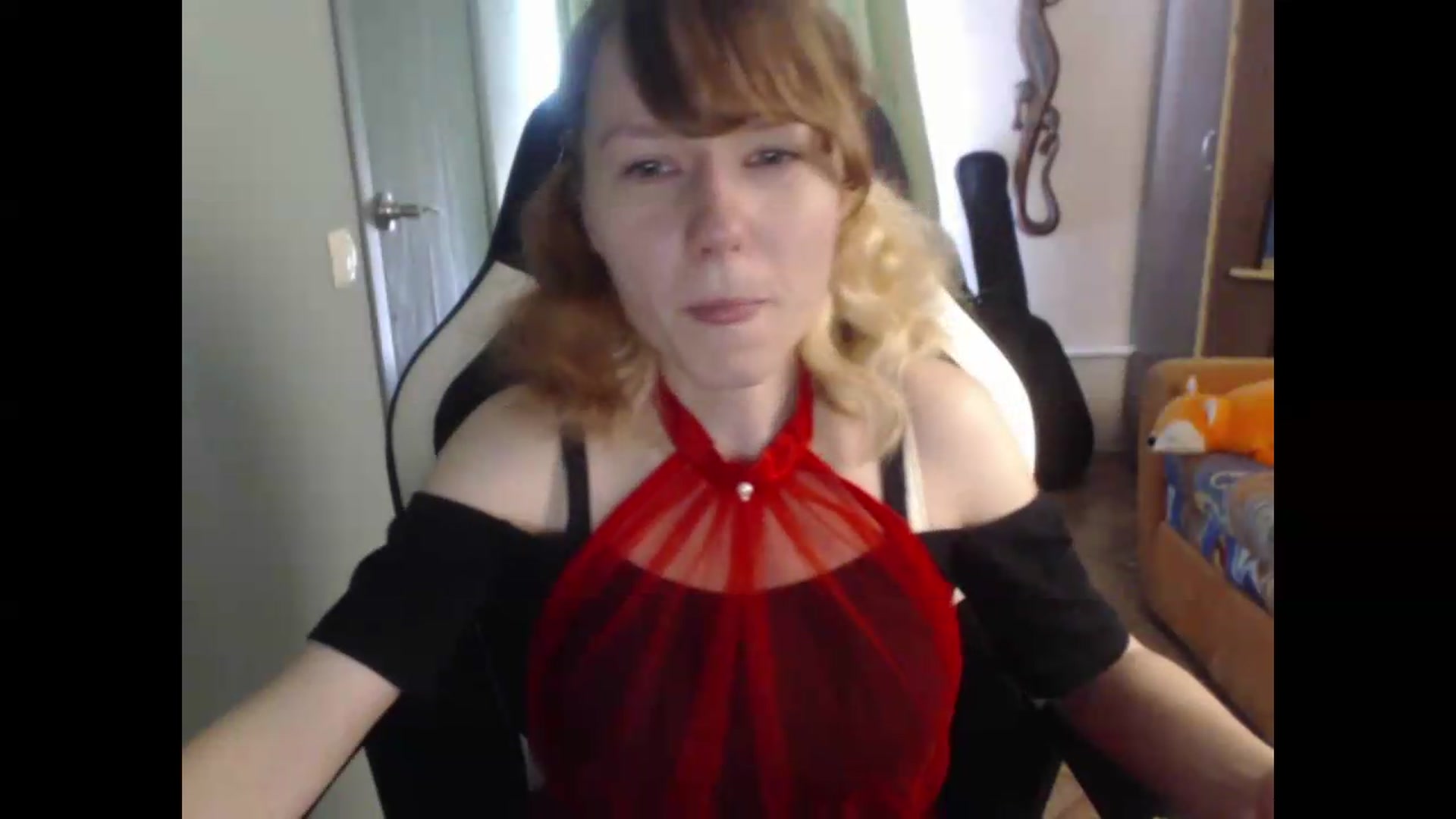 Gallery image thumbnail from NikiFoks18's myfreecams stream on, 07/31/2026, 06:52 image 17 of 20