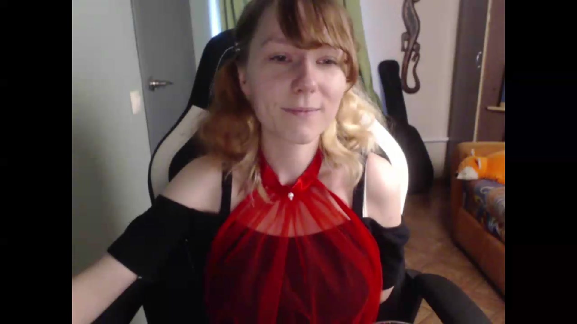 Gallery image thumbnail from NikiFoks18's myfreecams stream on, 07/31/2026, 08:57 image 10 of 20