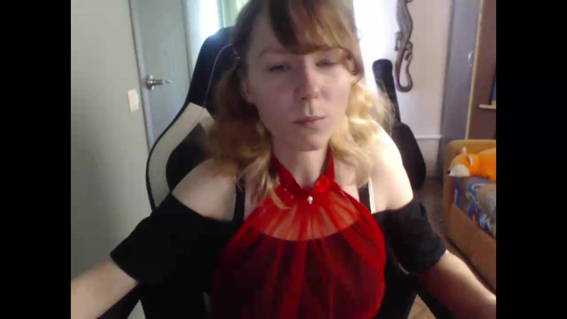 Gallery image thumbnail from NikiFoks18's myfreecams stream on, 07/31/2026, 08:57 image 3 of 20