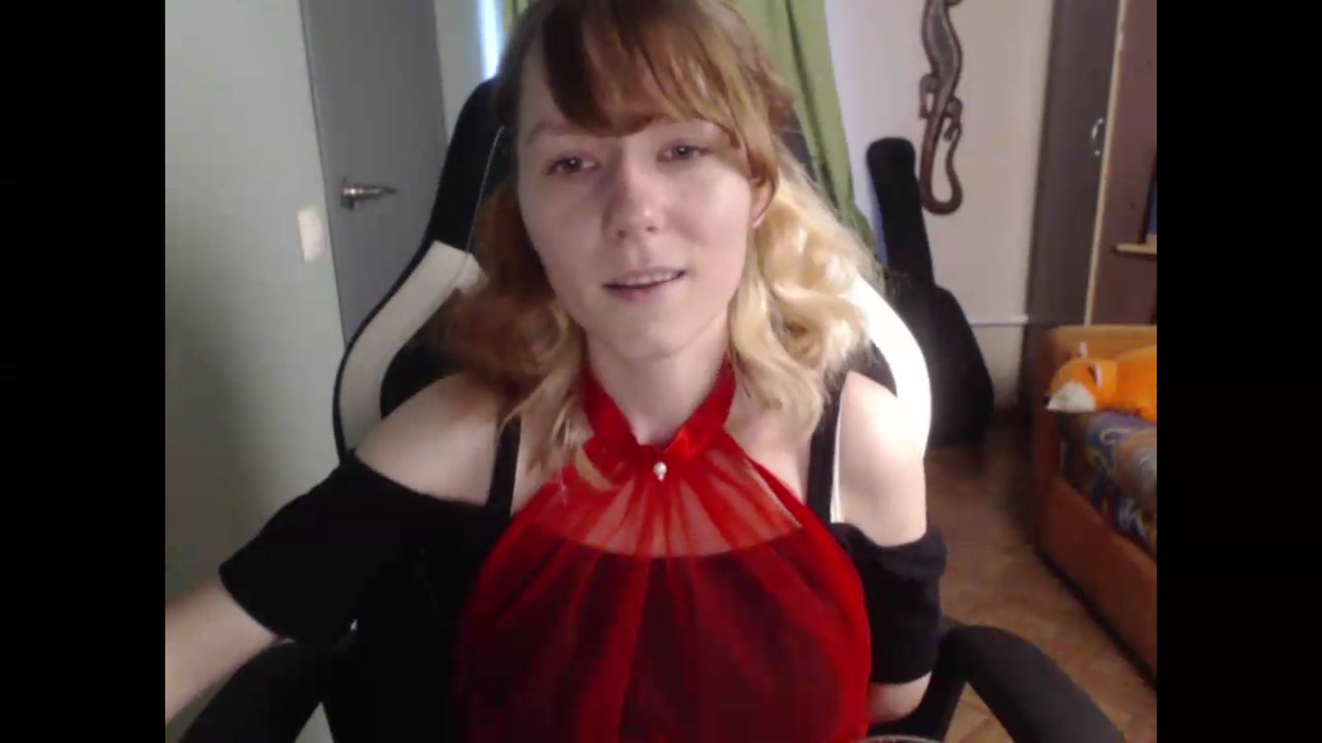 Gallery image thumbnail from NikiFoks18's myfreecams stream on, 07/31/2026, 08:57 image 11 of 20