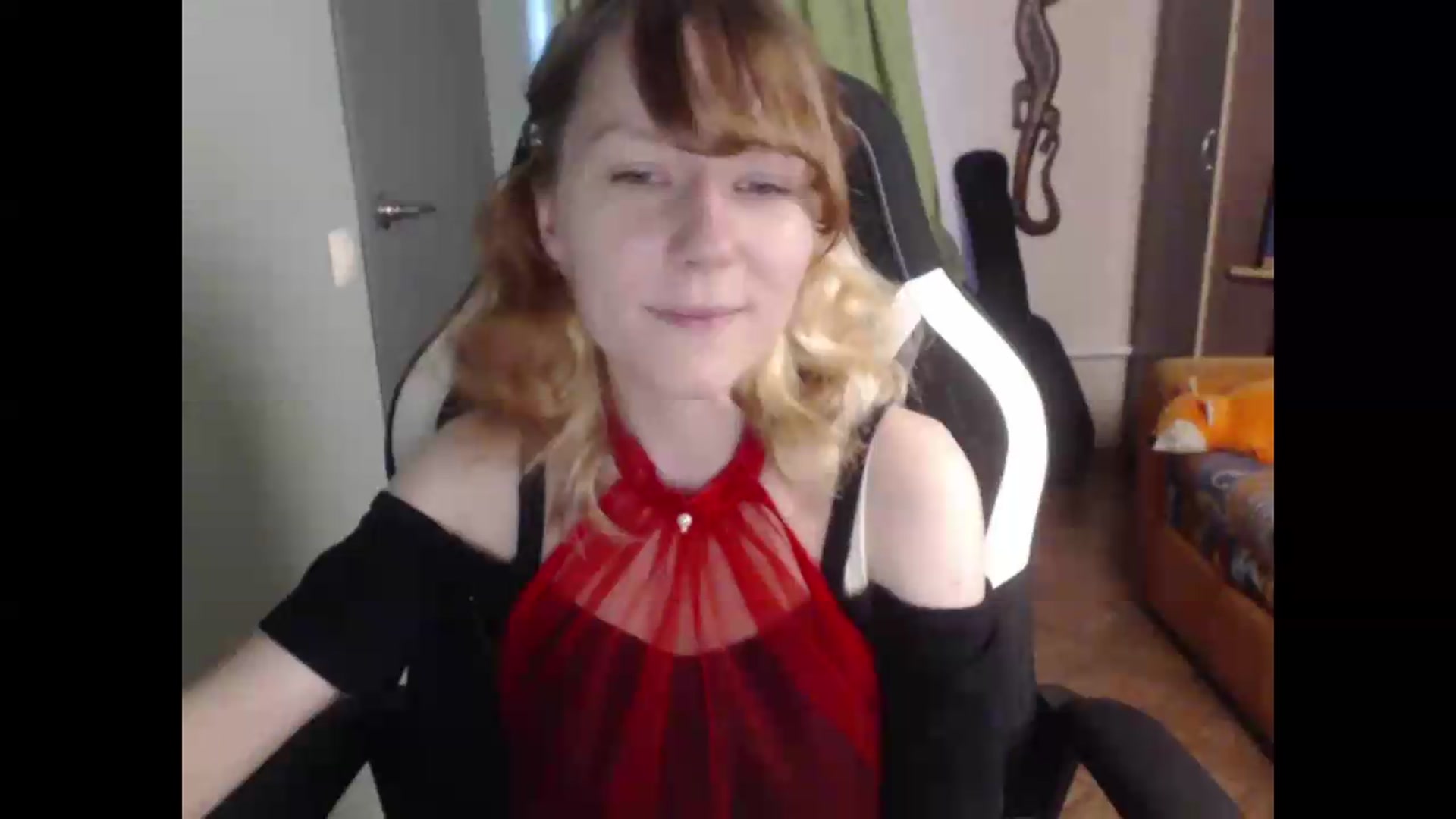 Gallery image thumbnail from NikiFoks18's myfreecams stream on, 07/31/2026, 08:57 image 17 of 20