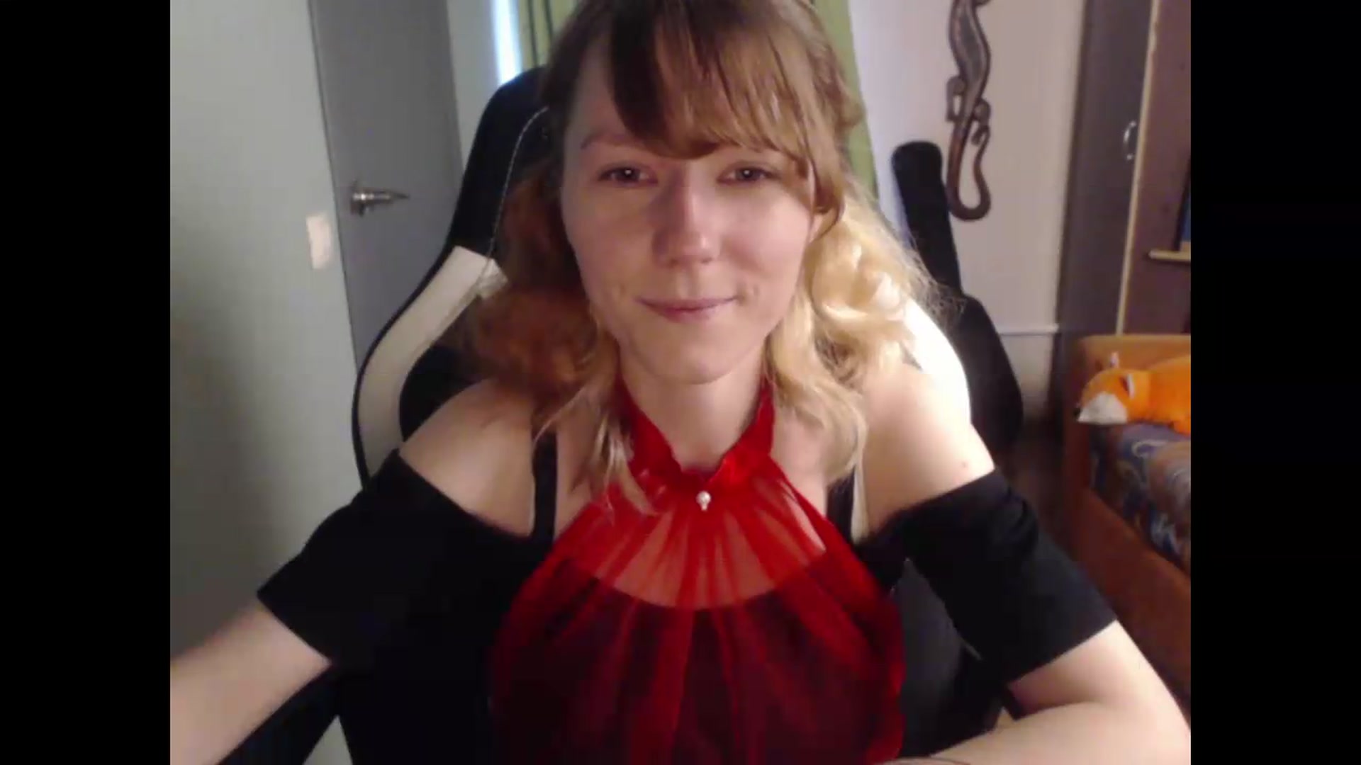 Gallery image thumbnail from NikiFoks18's myfreecams stream on, 07/31/2026, 08:57 image 8 of 20
