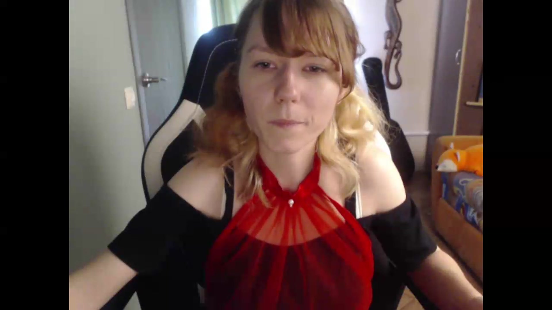 Gallery image thumbnail from NikiFoks18's myfreecams stream on, 07/31/2026, 08:57 image 5 of 20