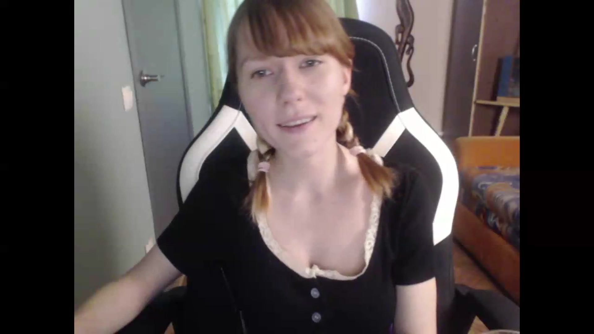 Gallery image thumbnail from NikiFoks18's myfreecams stream on, 08/06/2026, 07:34 image 8 of 20