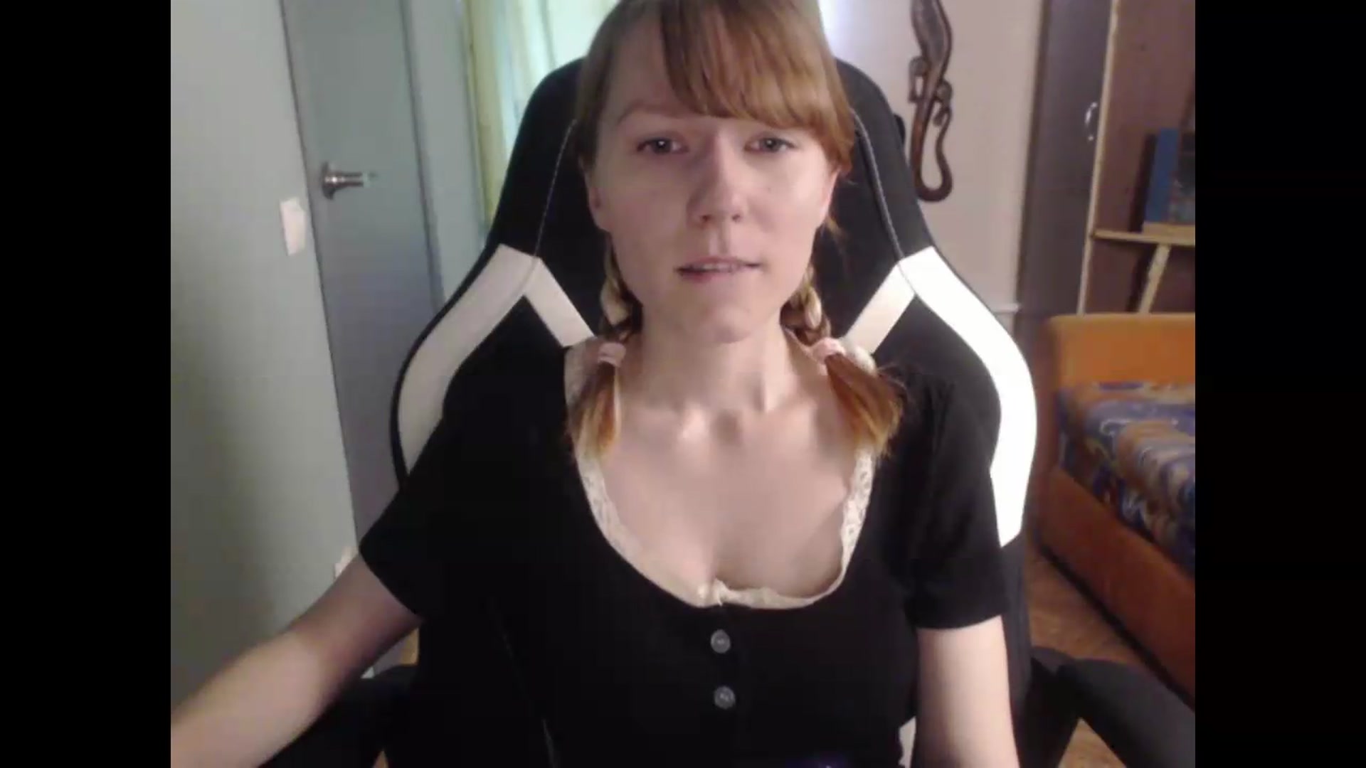Gallery image thumbnail from NikiFoks18's myfreecams stream on, 08/06/2026, 07:34 image 12 of 20
