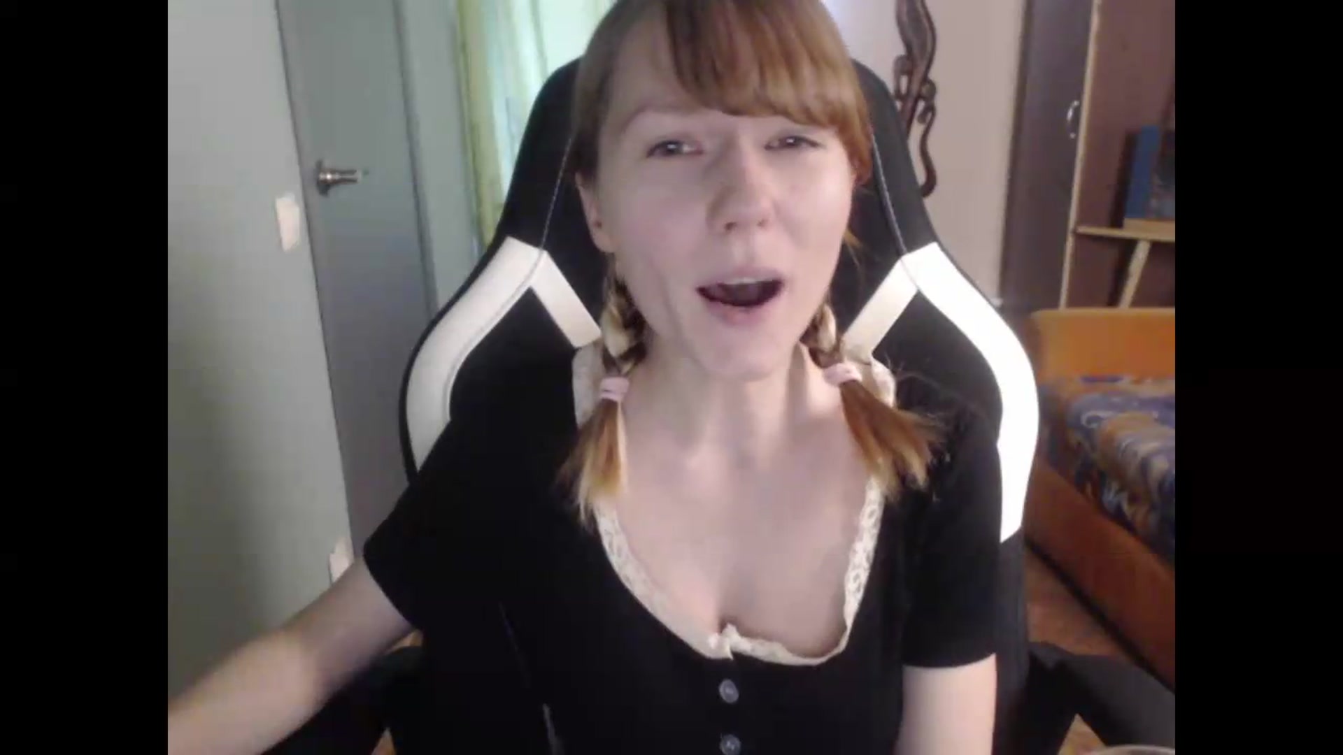 Gallery image thumbnail from NikiFoks18's myfreecams stream on, 08/06/2026, 07:34 image 9 of 20