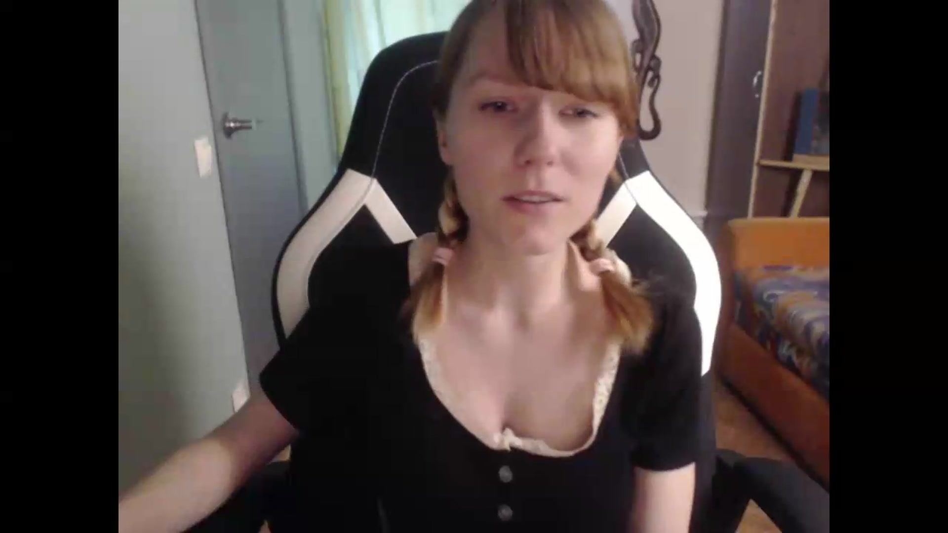 Gallery image thumbnail from NikiFoks18's myfreecams stream on, 08/06/2026, 07:34 image 14 of 20