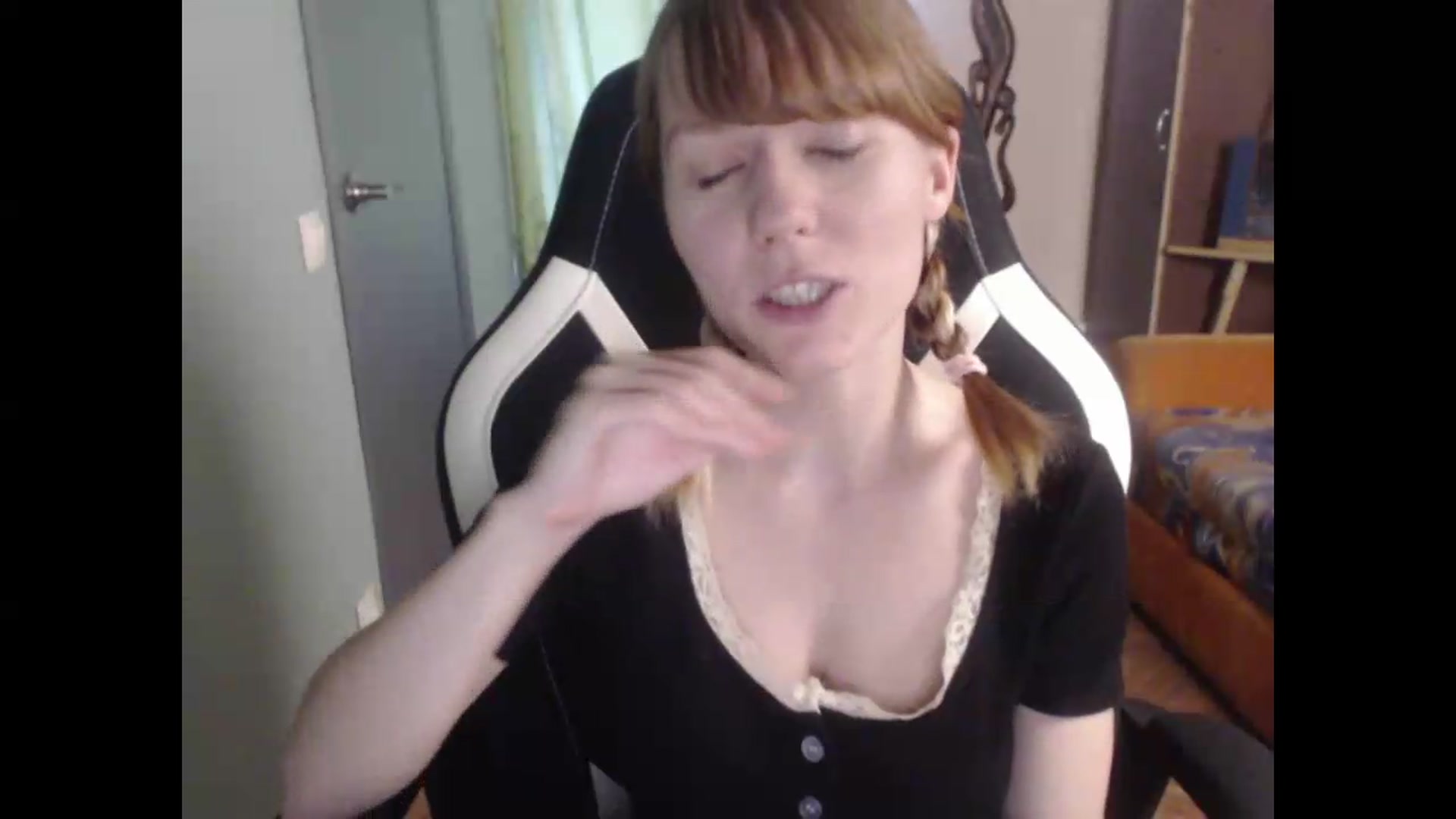 Gallery image thumbnail from NikiFoks18's myfreecams stream on, 08/06/2026, 07:34 image 5 of 20