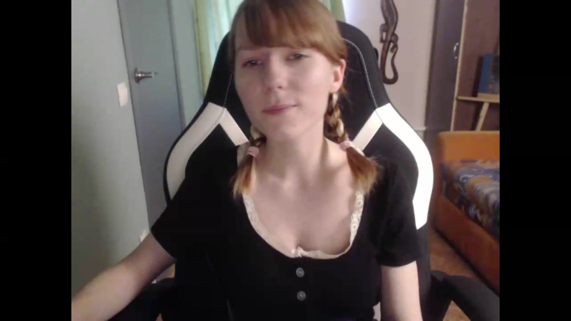 Gallery image thumbnail from NikiFoks18's myfreecams stream on, 08/06/2026, 07:34 image 13 of 20