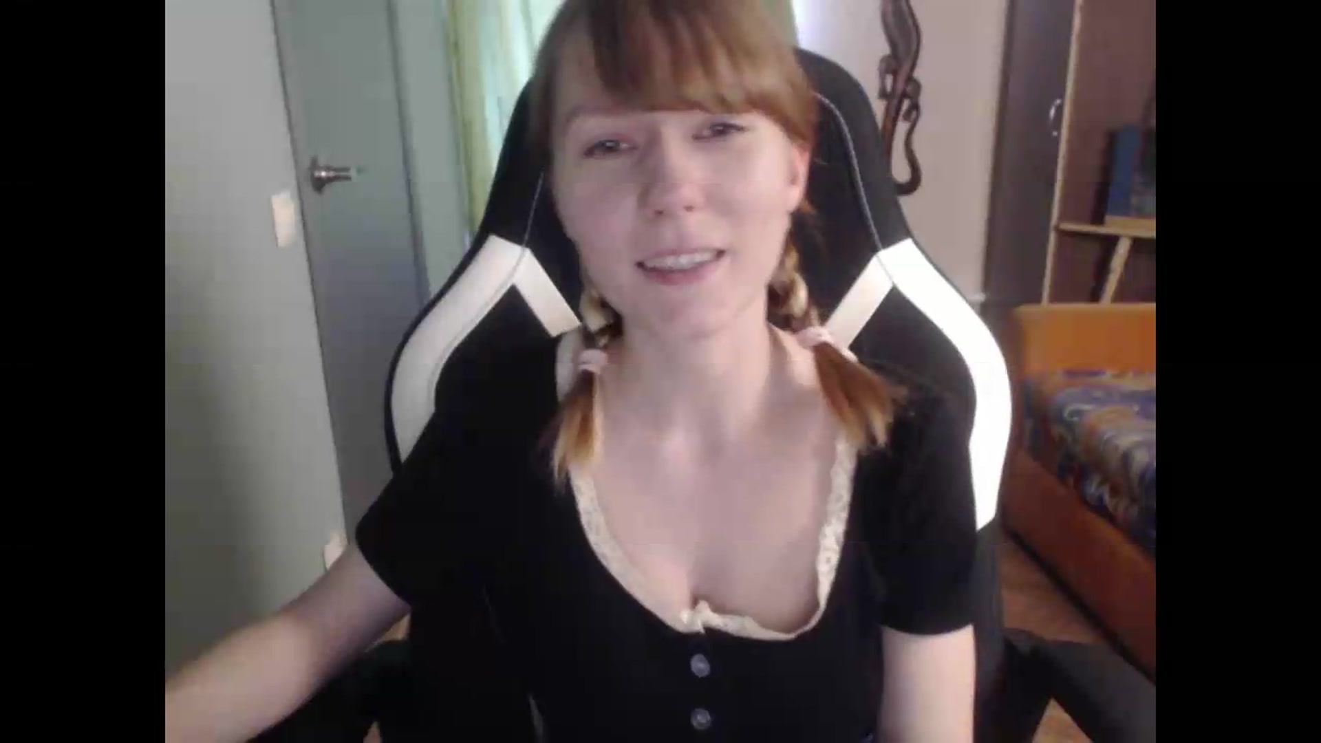 Gallery image thumbnail from NikiFoks18's myfreecams stream on, 08/06/2026, 07:34 image 2 of 20
