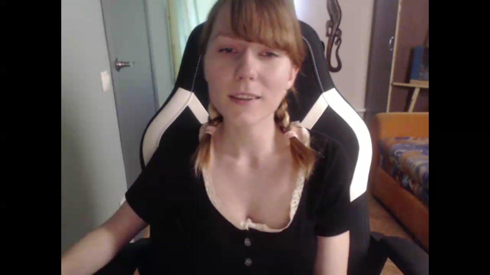 Gallery image thumbnail from NikiFoks18's myfreecams stream on, 08/06/2026, 07:34 image 17 of 20