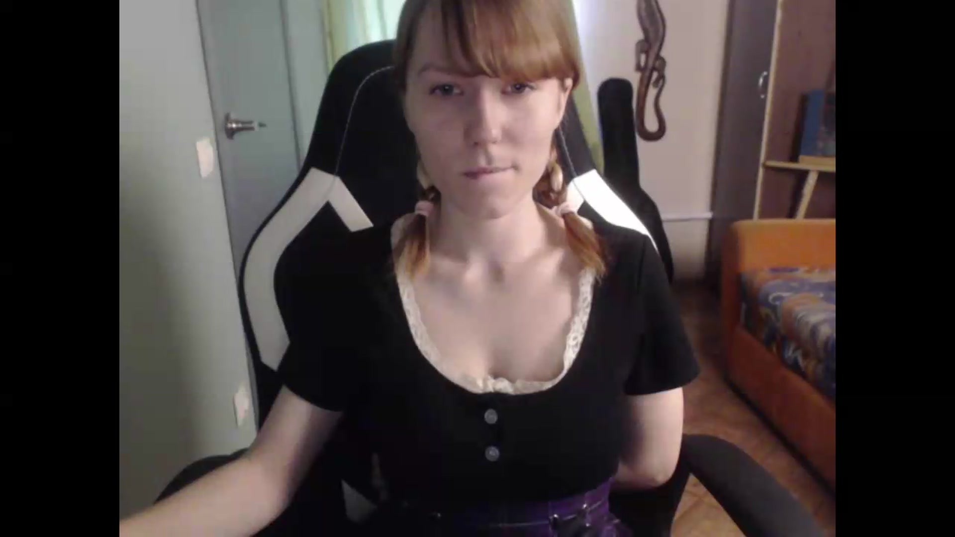 Gallery image thumbnail from NikiFoks18's myfreecams stream on, 08/06/2026, 10:06 image 10 of 20