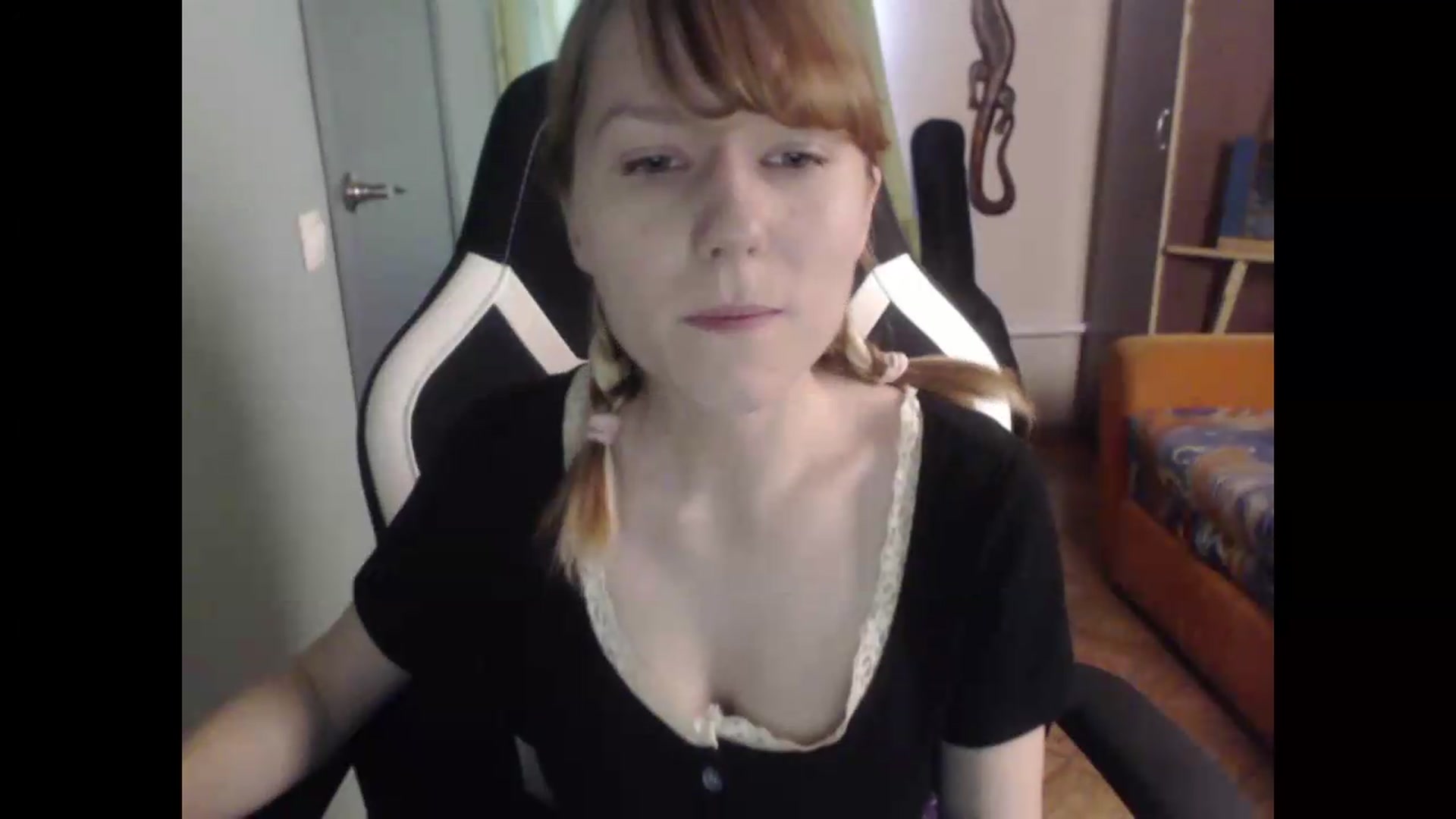 Gallery image thumbnail from NikiFoks18's myfreecams stream on, 08/06/2026, 10:06 image 6 of 20