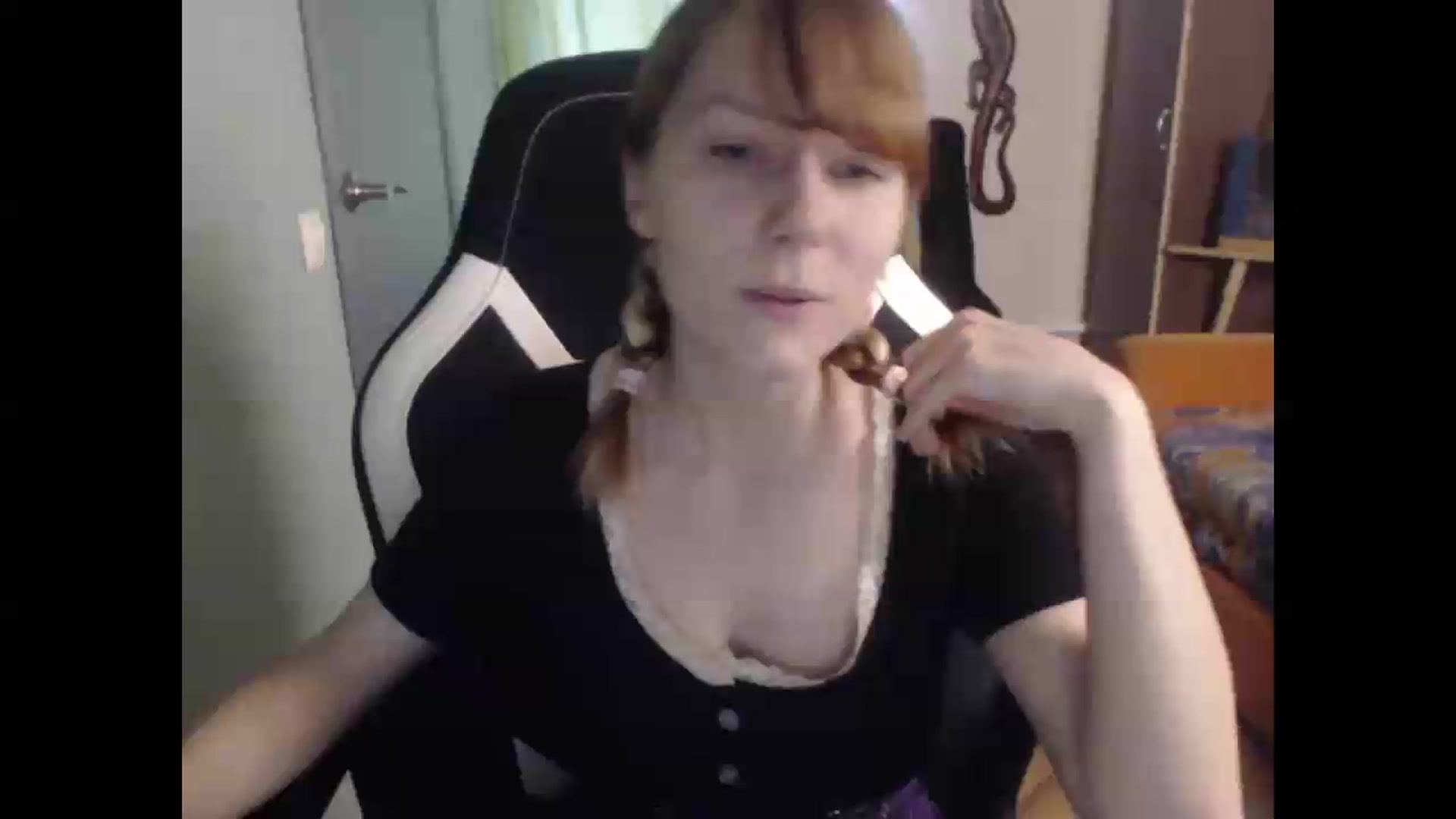 Gallery image thumbnail from NikiFoks18's myfreecams stream on, 08/06/2026, 10:06 image 8 of 20