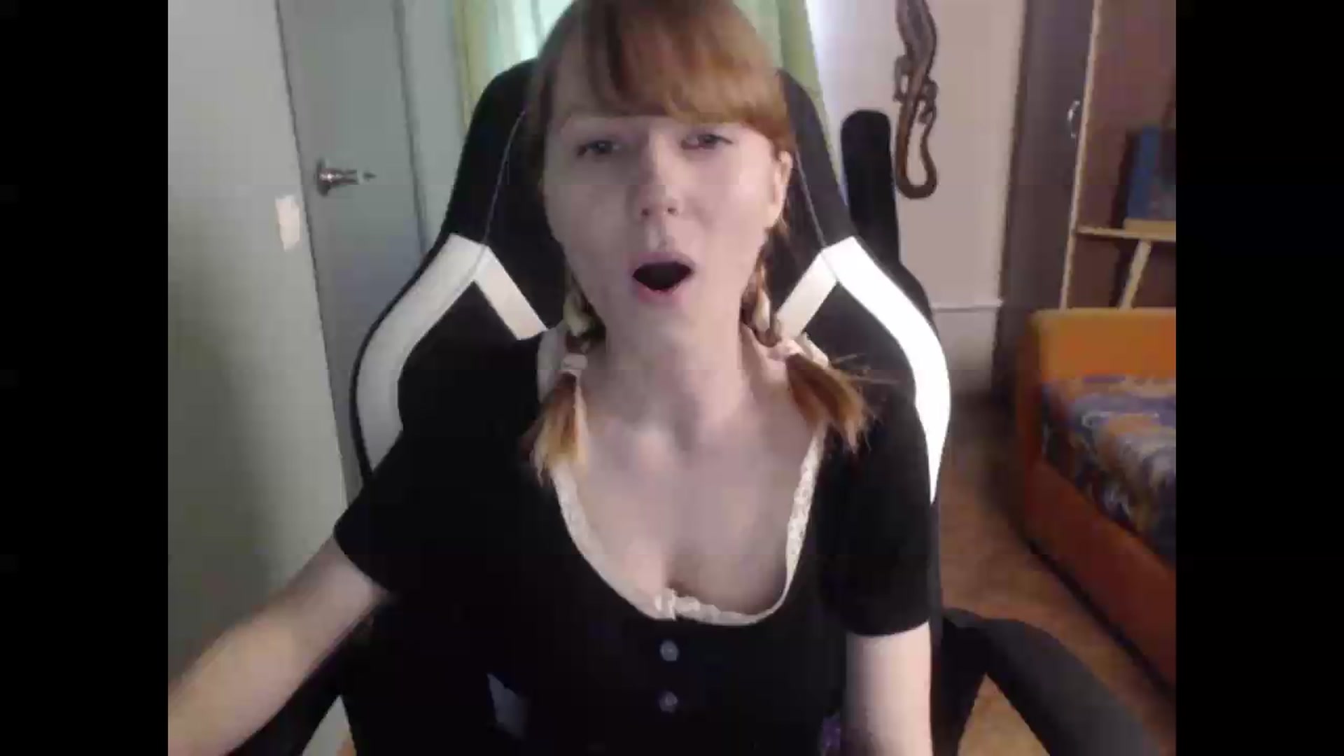 Gallery image thumbnail from NikiFoks18's myfreecams stream on, 08/06/2026, 10:06 image 1 of 20