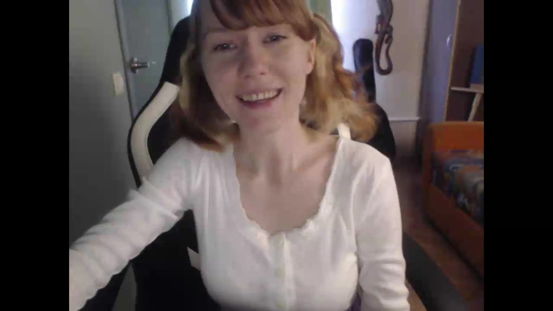 Gallery image thumbnail from NikiFoks18's myfreecams stream on, 08/09/2026, 05:40 image 11 of 20