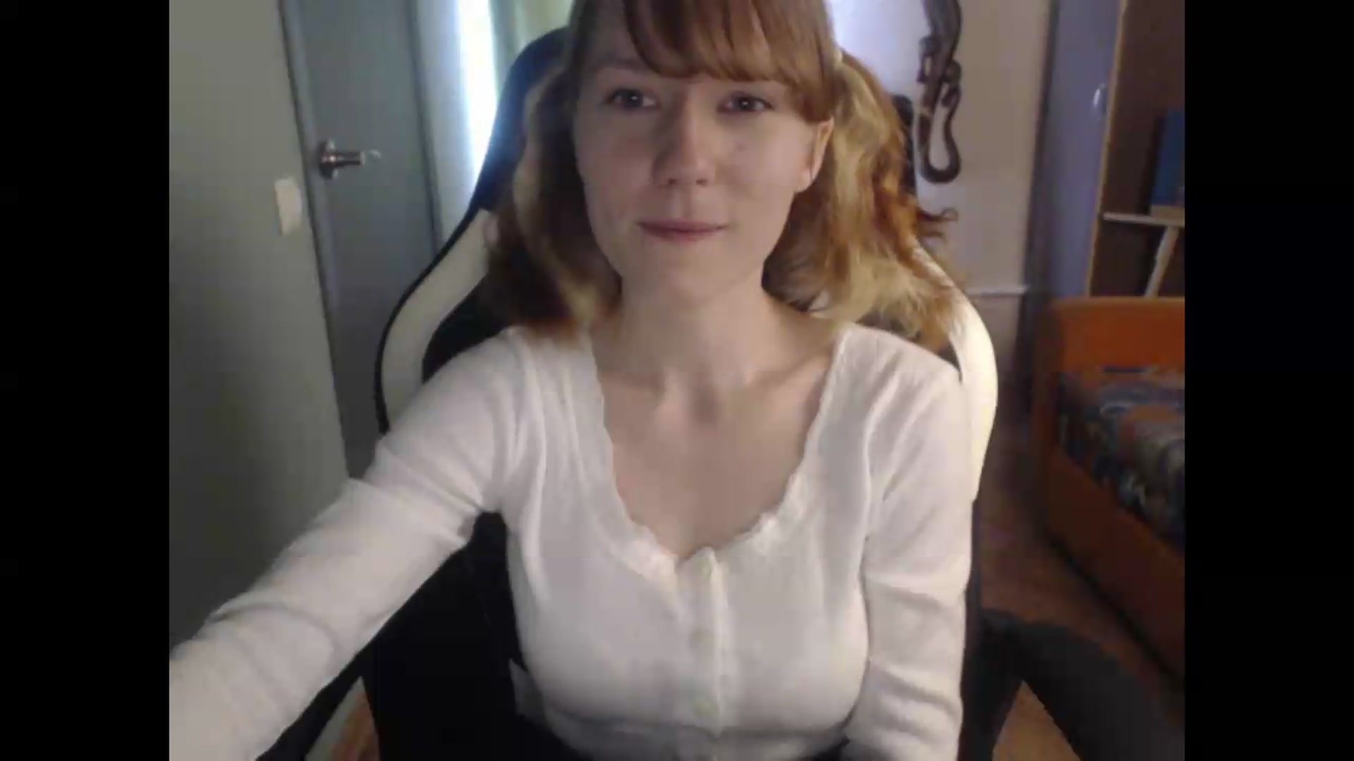 Gallery image thumbnail from NikiFoks18's myfreecams stream on, 08/09/2026, 05:40 image 14 of 20