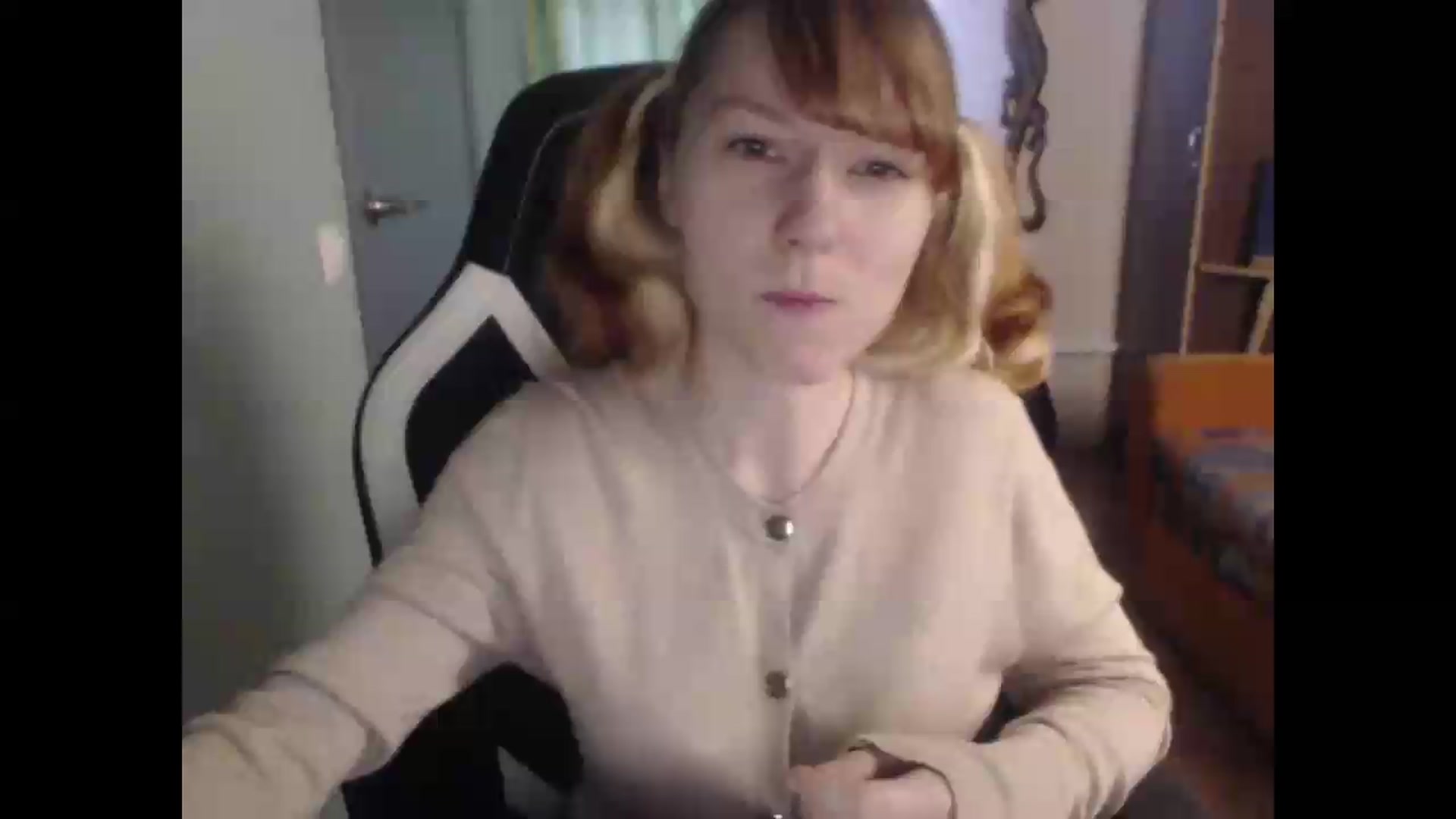 Gallery image thumbnail from NikiFoks18's myfreecams stream on, 08/12/2026, 05:41 image 1 of 20
