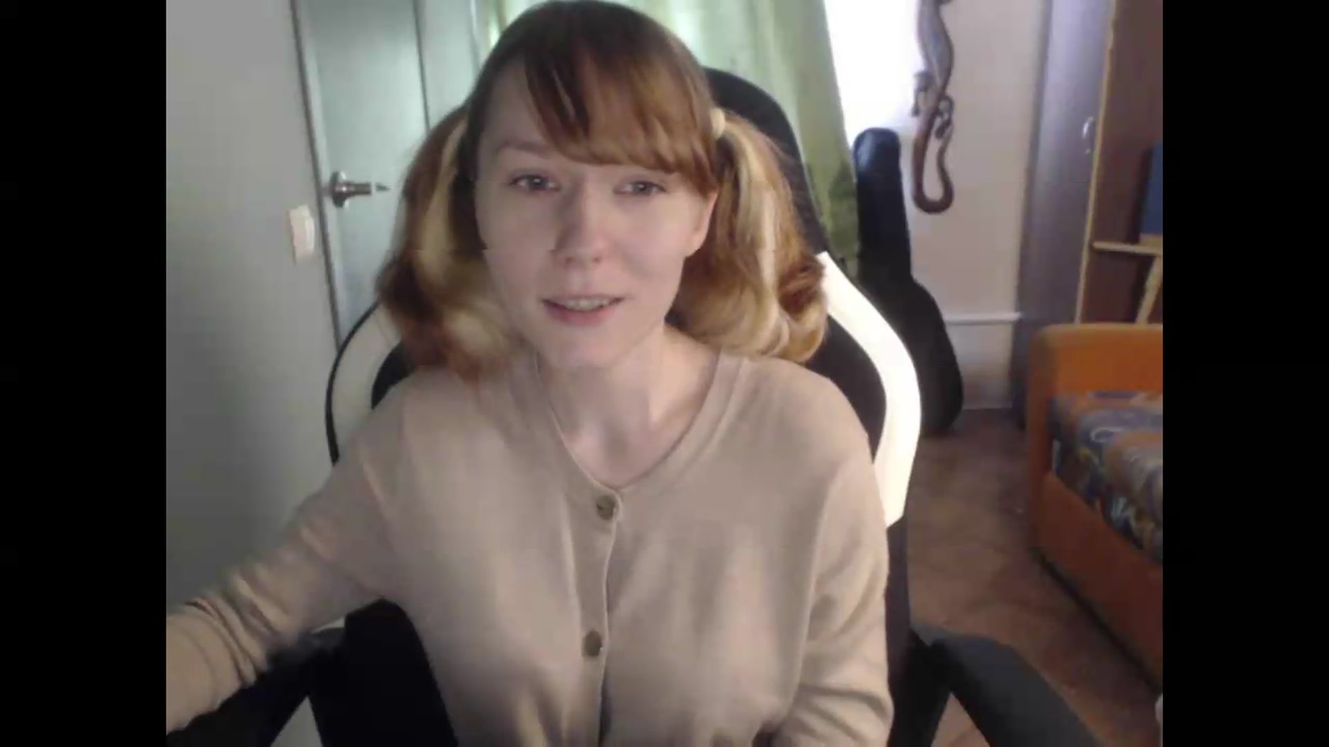 Gallery image thumbnail from NikiFoks18's myfreecams stream on, 08/12/2026, 05:41 image 19 of 20