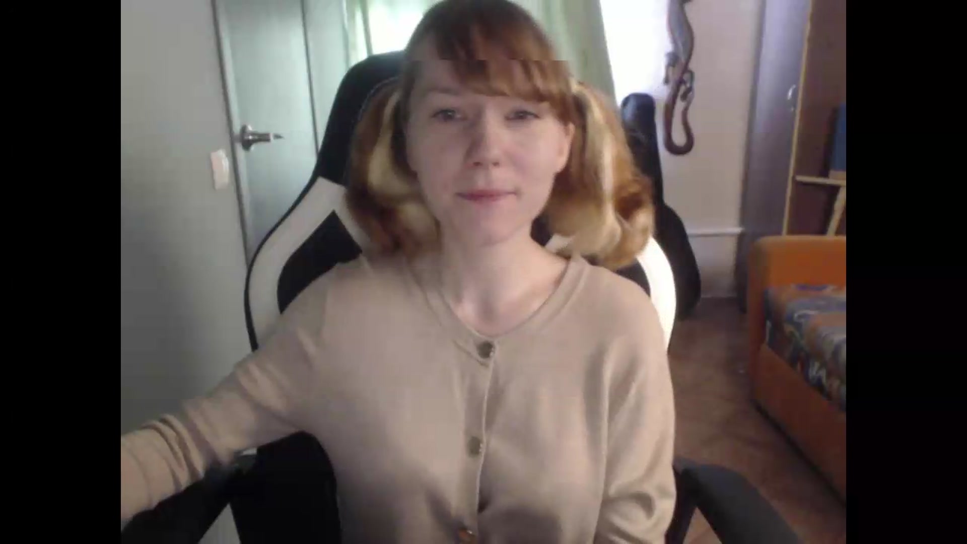 Gallery image thumbnail from NikiFoks18's myfreecams stream on, 08/12/2026, 05:41 image 8 of 20