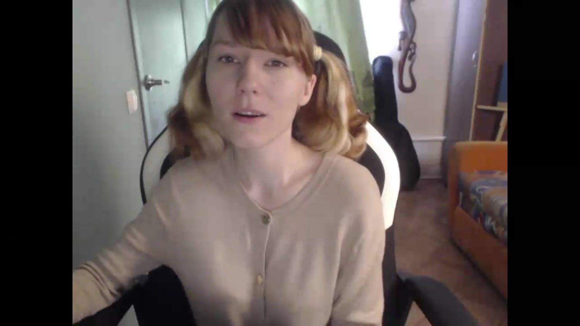 Gallery image thumbnail from NikiFoks18's myfreecams stream on, 08/12/2026, 05:41 image 13 of 20