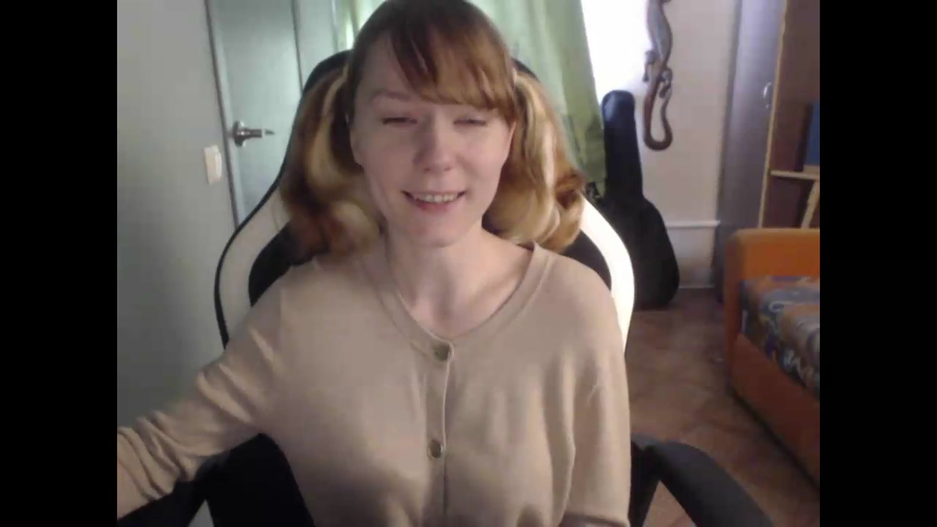 Gallery image thumbnail from NikiFoks18's myfreecams stream on, 08/12/2026, 05:48 image 9 of 20