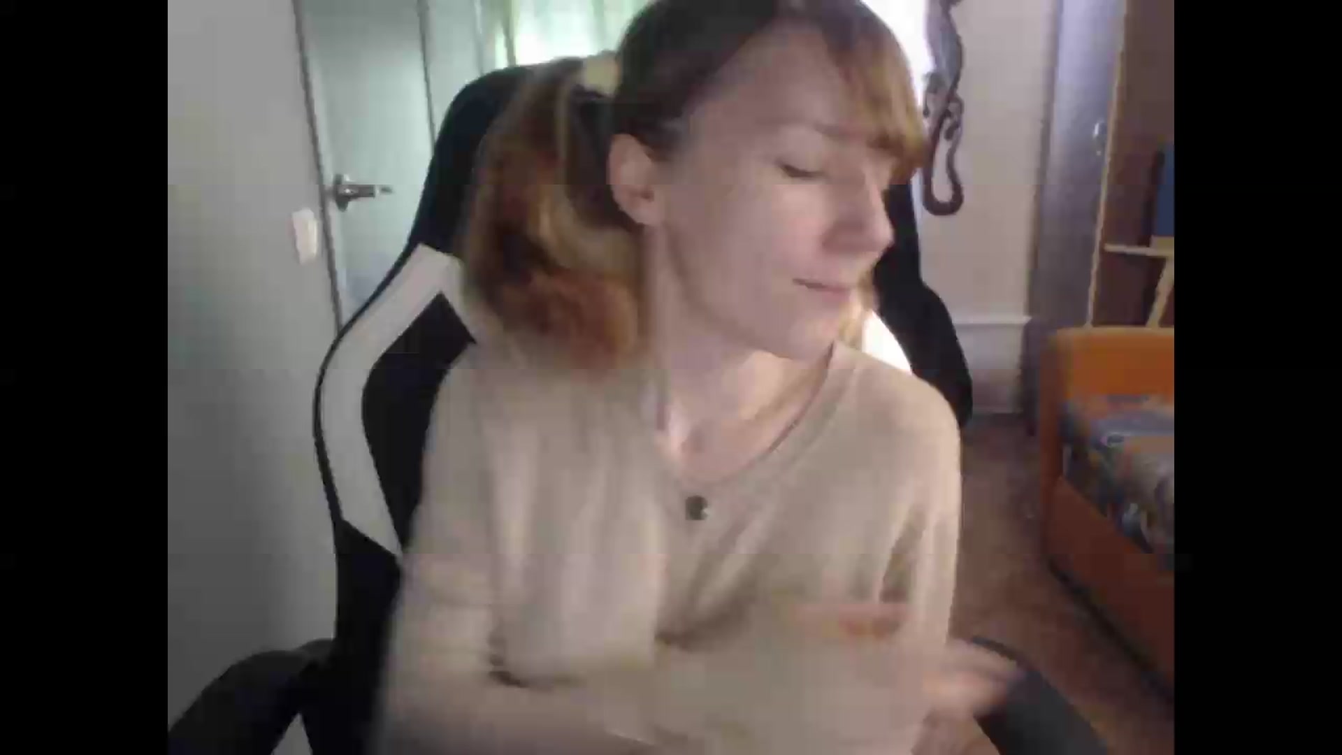 Gallery image thumbnail from NikiFoks18's myfreecams stream on, 08/12/2026, 05:48 image 10 of 20