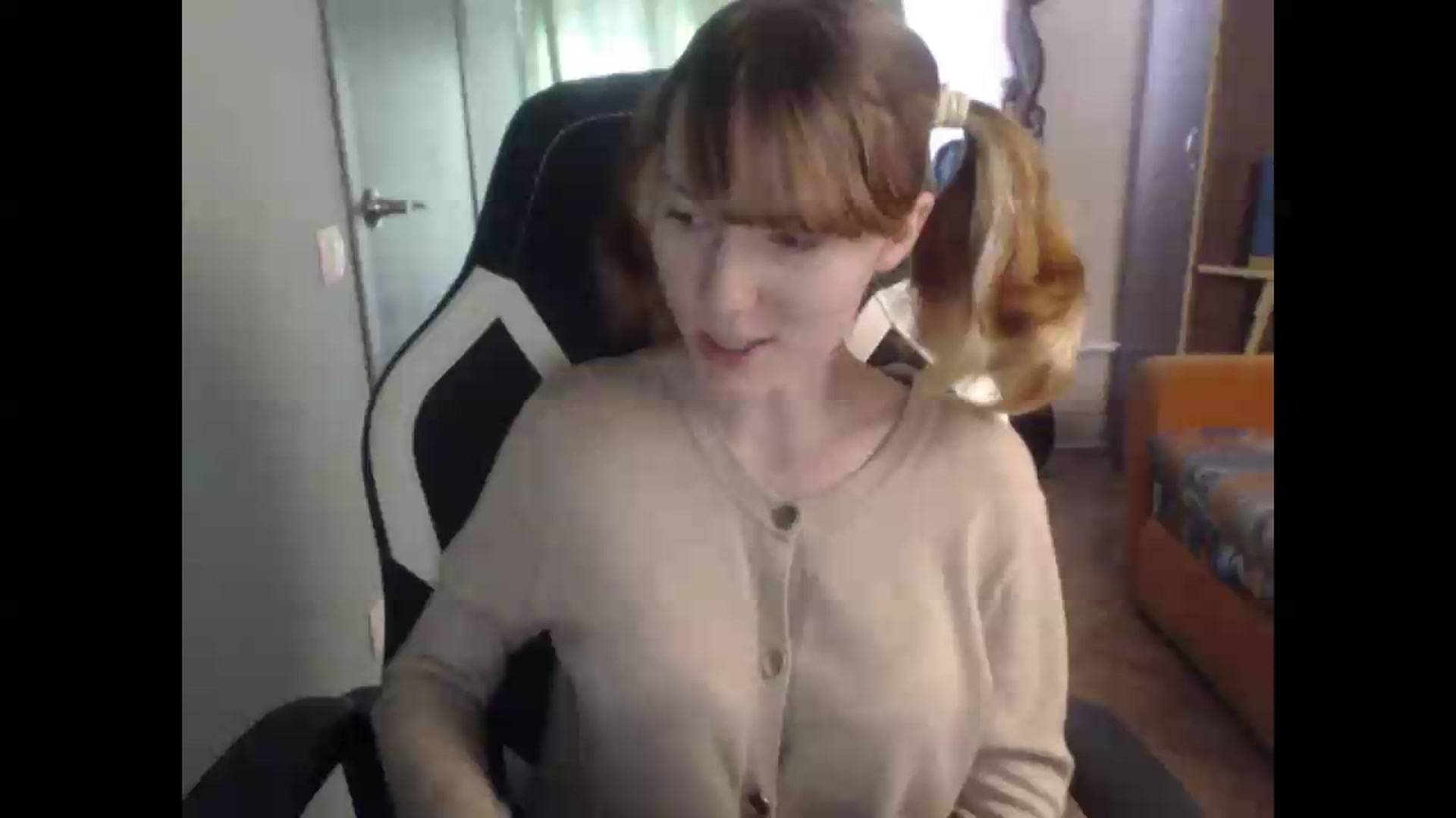 Gallery image thumbnail from NikiFoks18's myfreecams stream on, 08/12/2026, 05:48 image 1 of 20