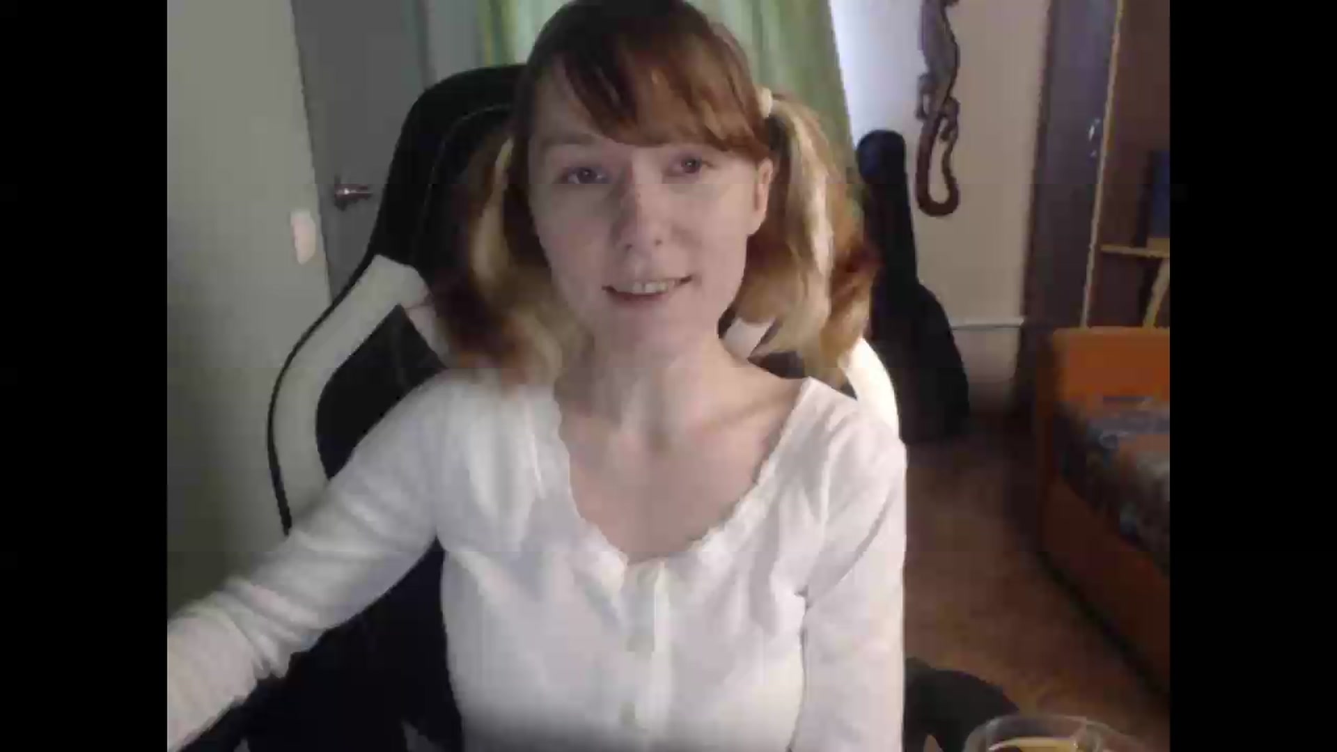 Gallery image thumbnail from NikiFoks18's myfreecams stream on, 08/12/2026, 08:44 image 12 of 20