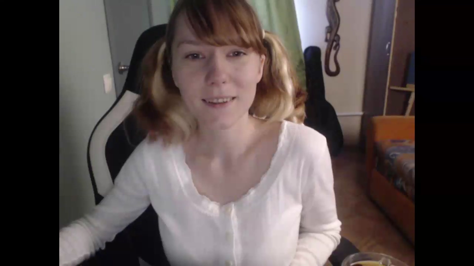 Gallery image thumbnail from NikiFoks18's myfreecams stream on, 08/12/2026, 08:44 image 6 of 20