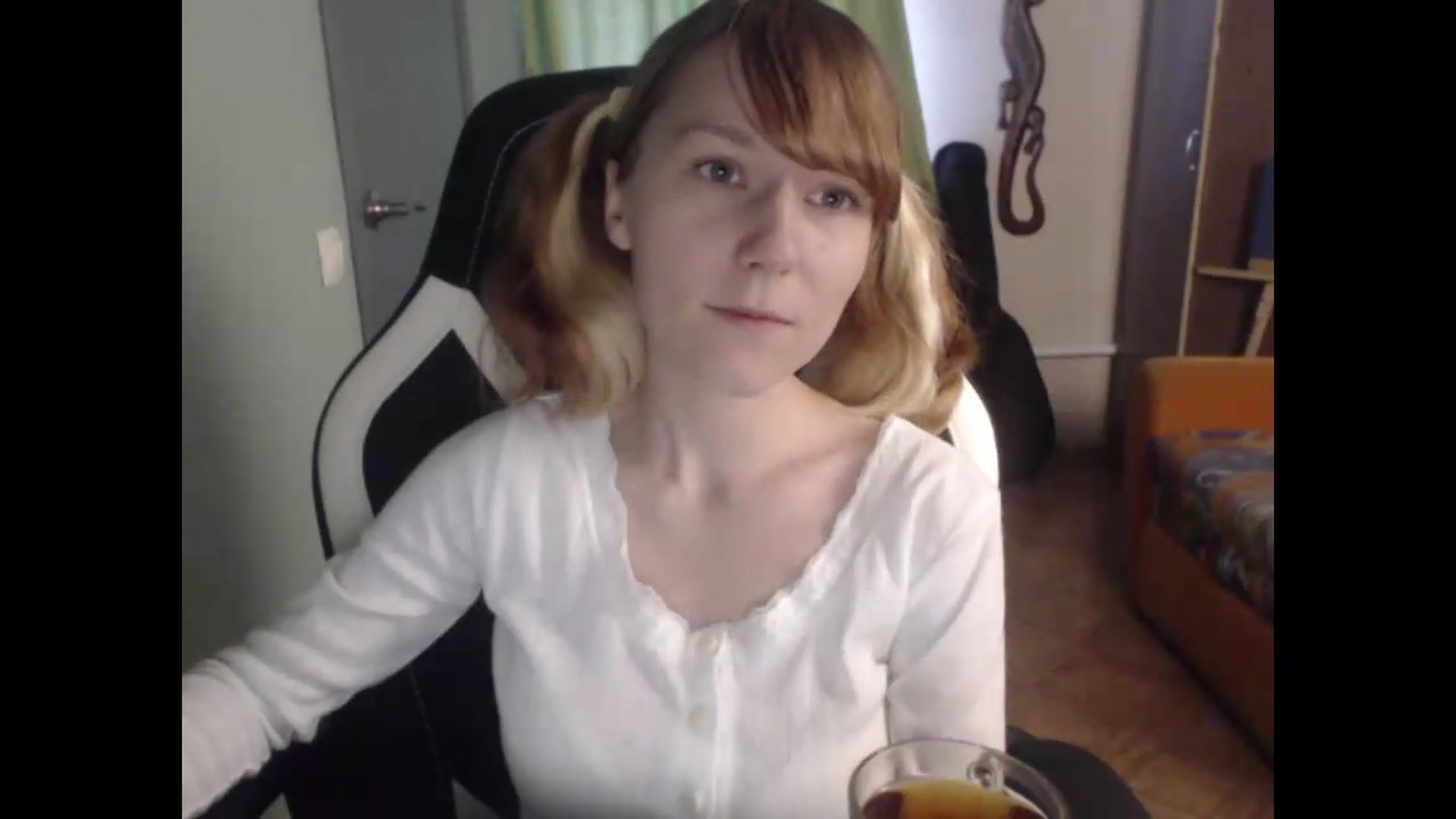 Gallery image thumbnail from NikiFoks18's myfreecams stream on, 08/12/2026, 08:44 image 13 of 20
