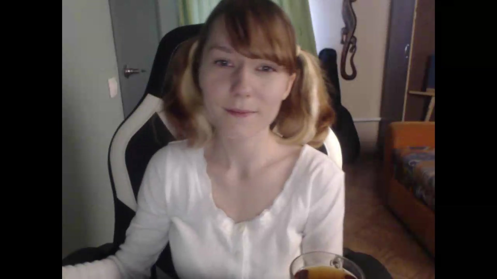 Gallery image thumbnail from NikiFoks18's myfreecams stream on, 08/12/2026, 08:44 image 14 of 20
