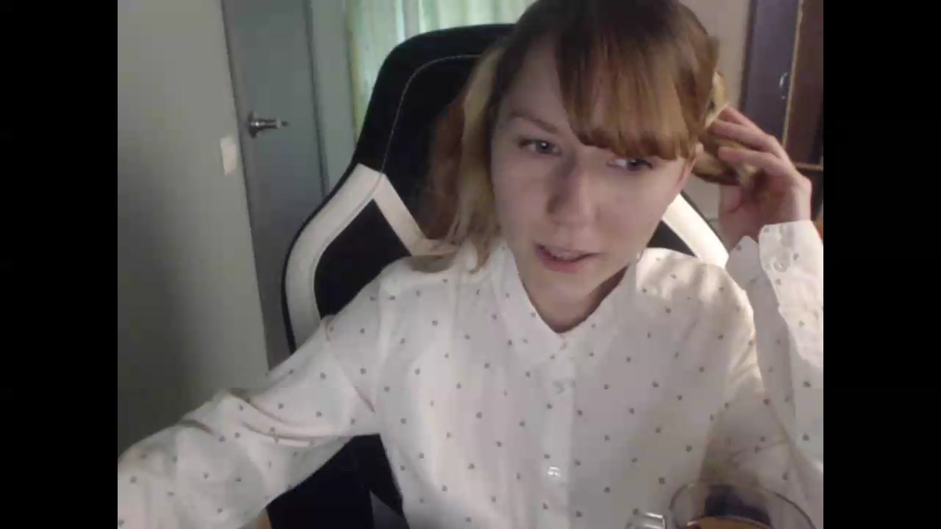 Gallery image thumbnail from NikiFoks18's myfreecams stream on, 08/14/2026, 08:06 image 10 of 20