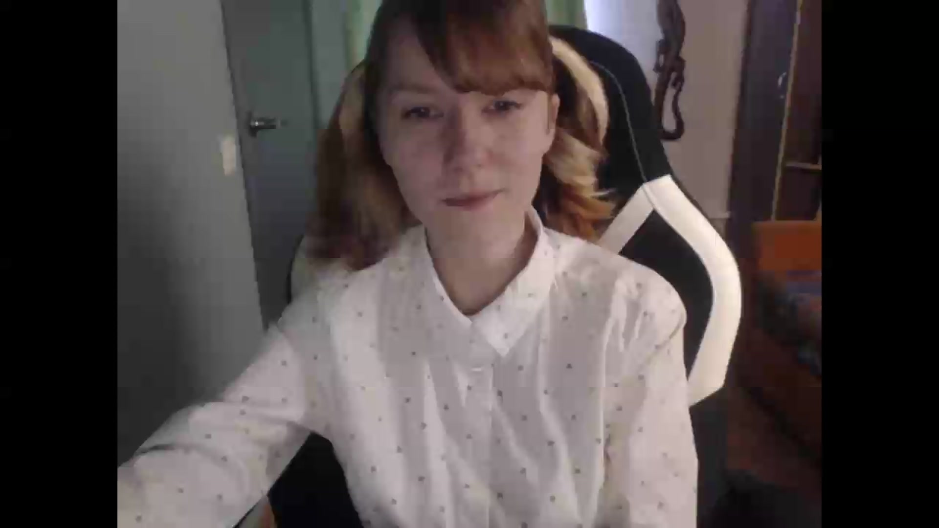 Gallery image thumbnail from NikiFoks18's myfreecams stream on, 08/14/2026, 08:06 image 12 of 20