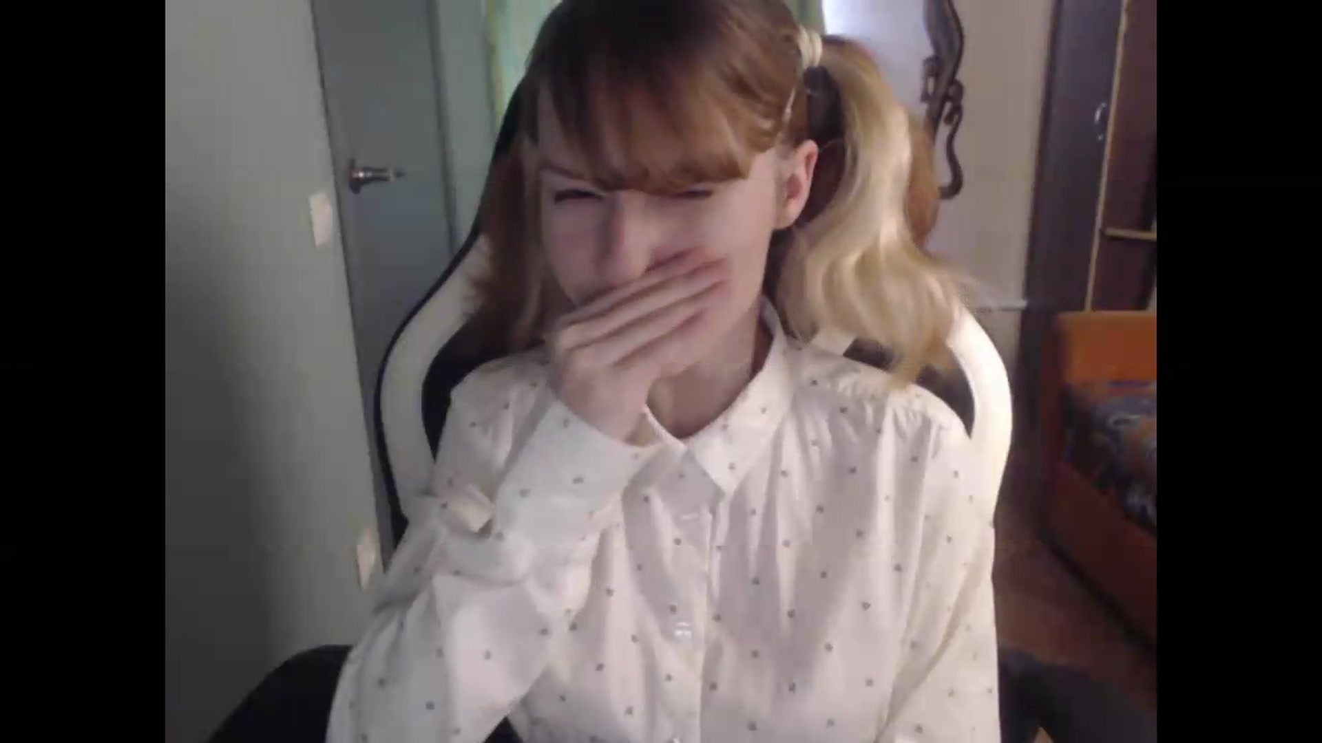 Gallery image thumbnail from NikiFoks18's myfreecams stream on, 08/14/2026, 08:06 image 3 of 20
