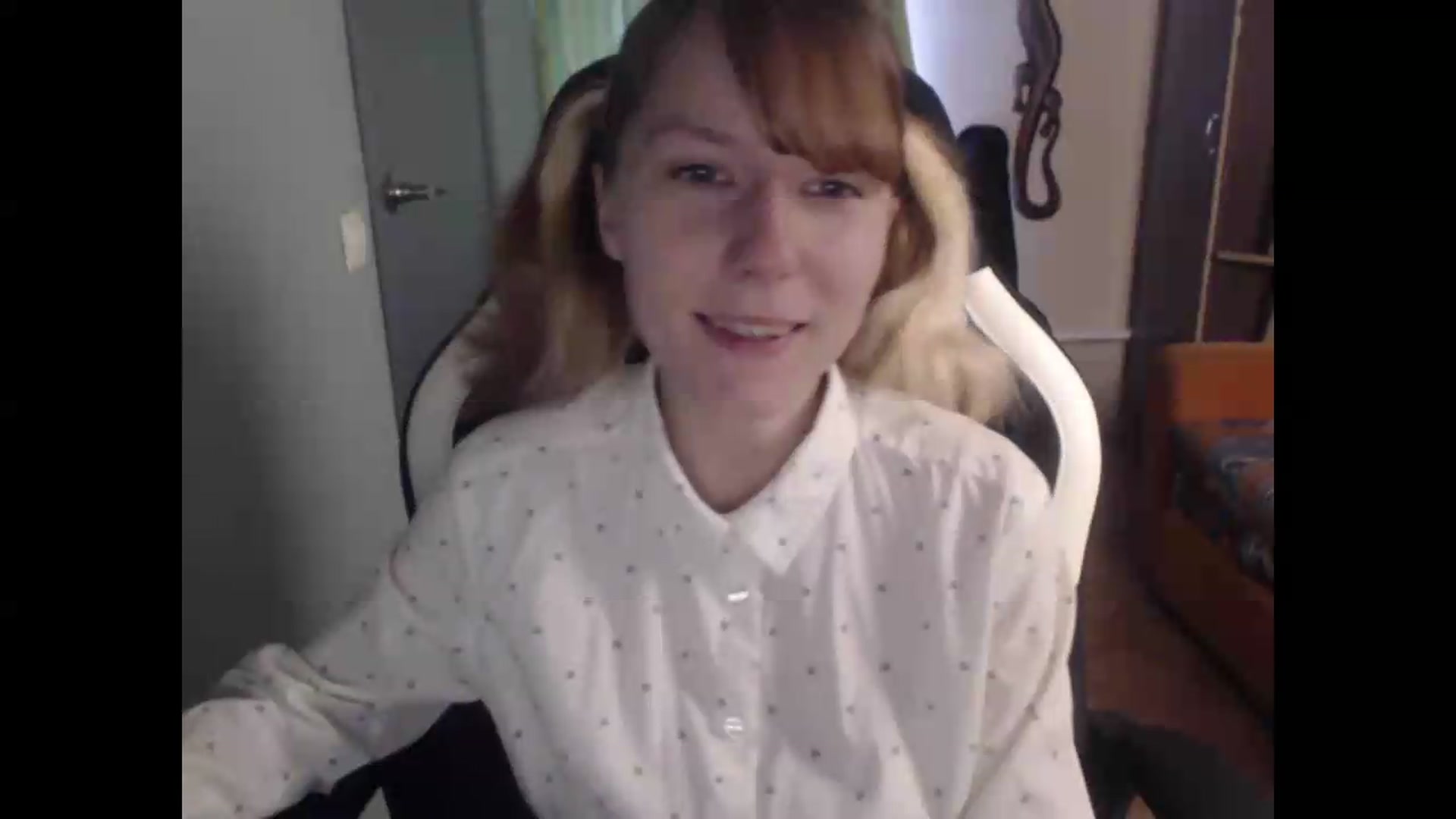 Gallery image thumbnail from NikiFoks18's myfreecams stream on, 08/14/2026, 08:06 image 2 of 20