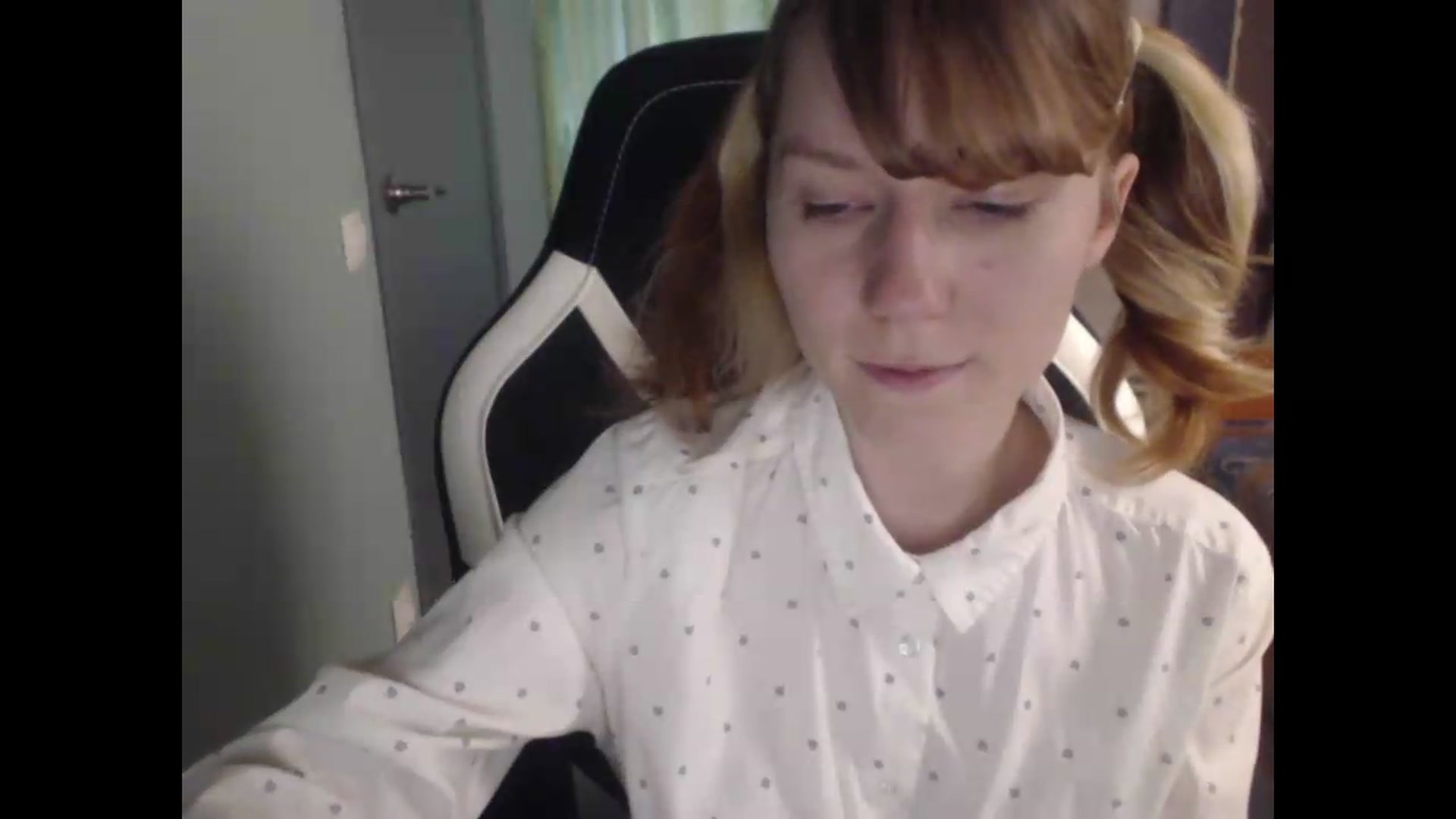 Gallery image thumbnail from NikiFoks18's myfreecams stream on, 08/14/2026, 08:06 image 13 of 20