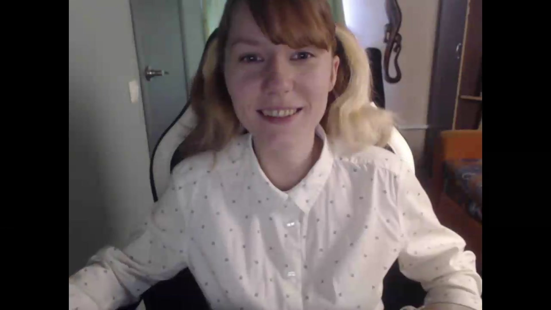 Gallery image thumbnail from NikiFoks18's myfreecams stream on, 08/14/2026, 08:06 image 6 of 20