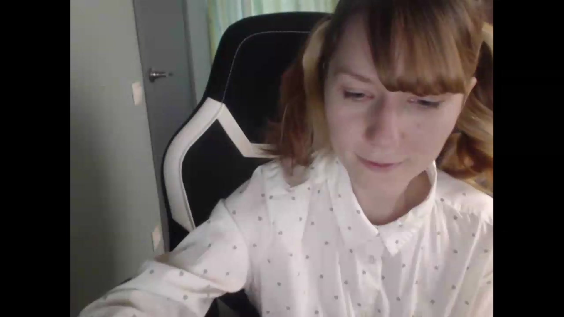 Gallery image thumbnail from NikiFoks18's myfreecams stream on, 08/14/2026, 08:06 image 15 of 20